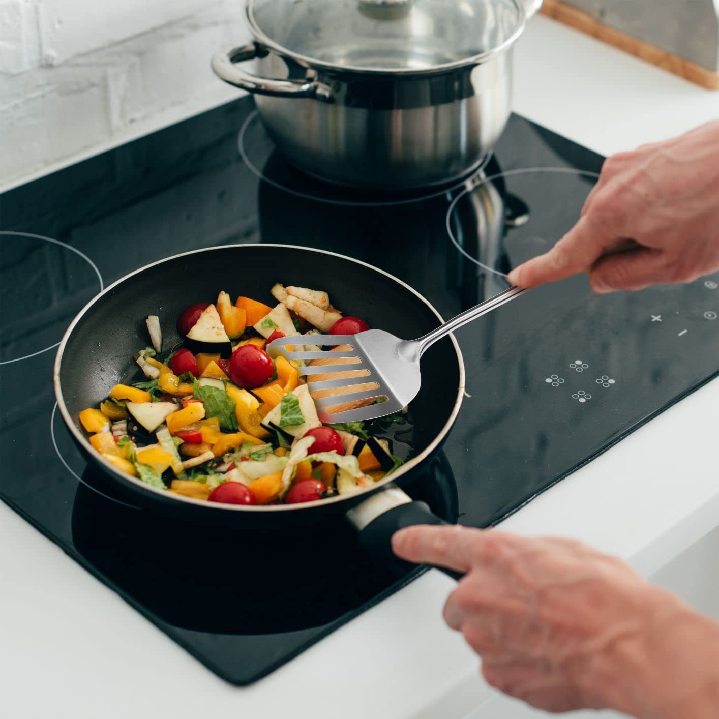 YBM HOME 15-inch Stainless Steel Turner - Seamless One-Piece Slotted Spatula for Flipping Pancakes, Burgers & Eggs - Professional Kitchen Cooking Utensil