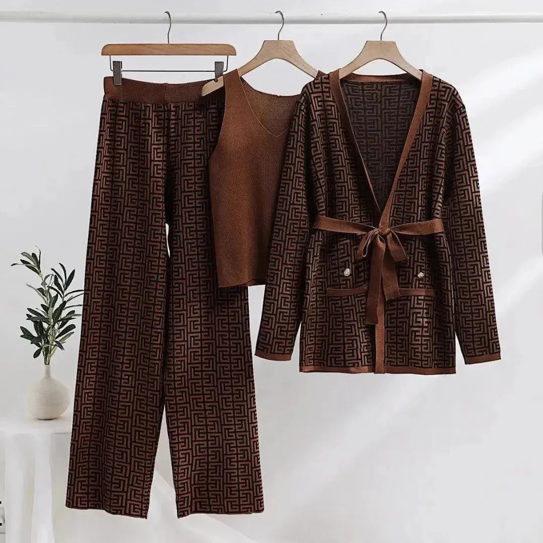 Stylish Women's Geometric Print Tailored Three Piece Pants Suit - Office Wear & Casual Outfits for Work and Social Events