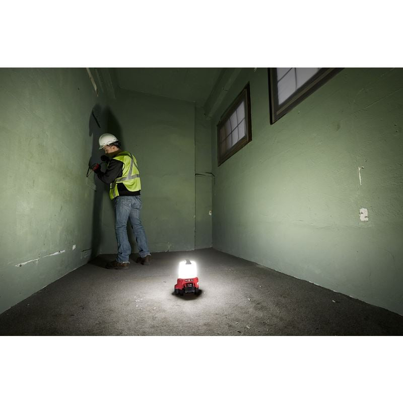 M18 18V Cordless LED Site Light with Flood Mode - Compact & Bright for Construction, Camping, and Emergency Lighting - Tool Only (2144)