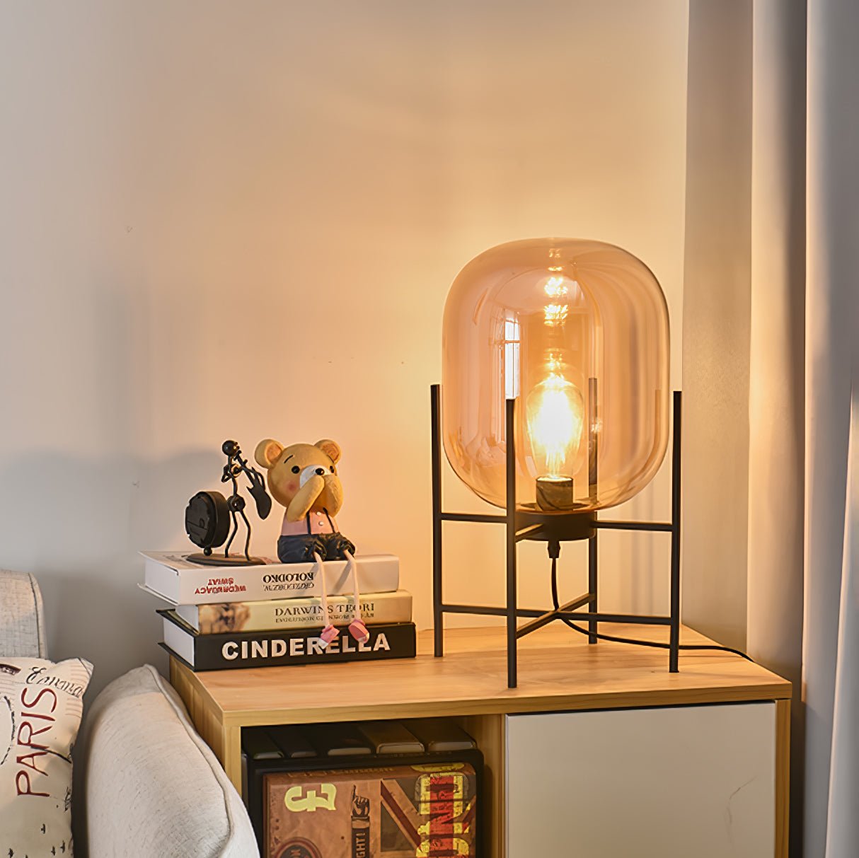 Modern Oda Table Lamp - Adjustable LED Desk Light with USB Port for Home Office, Bedroom & Study | Energy-Efficient Reading Lamp for Nightstand, Dorm & Workspace