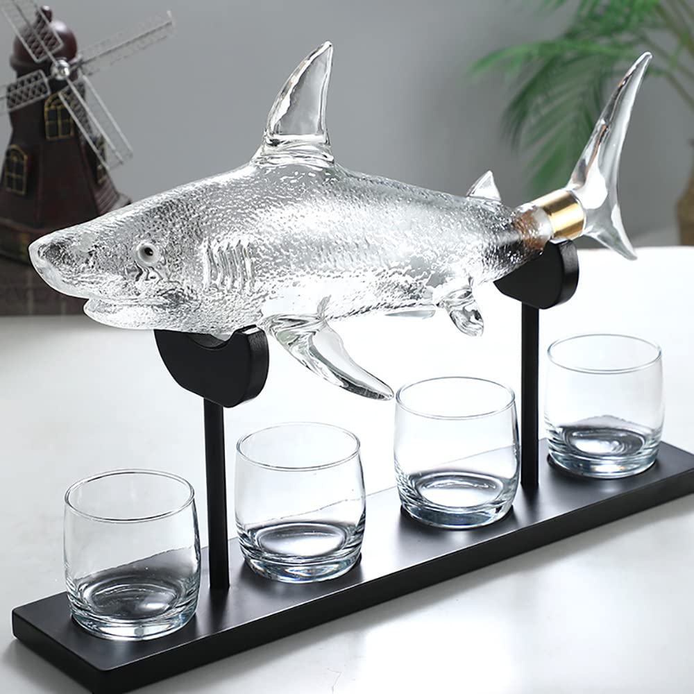 Premium Whiskey Decanter Set with 4 Glasses & Wood Stand - 1000ml Shark Design Glass Liquor Decanter for Whiskey, Scotch, Bourbon, Vodka - Elegant Home Bar Accessories & Perfect Gift for Wine Lovers - Ideal for Dinner Parties, Anniversary Celebrations & Man Cave Decor