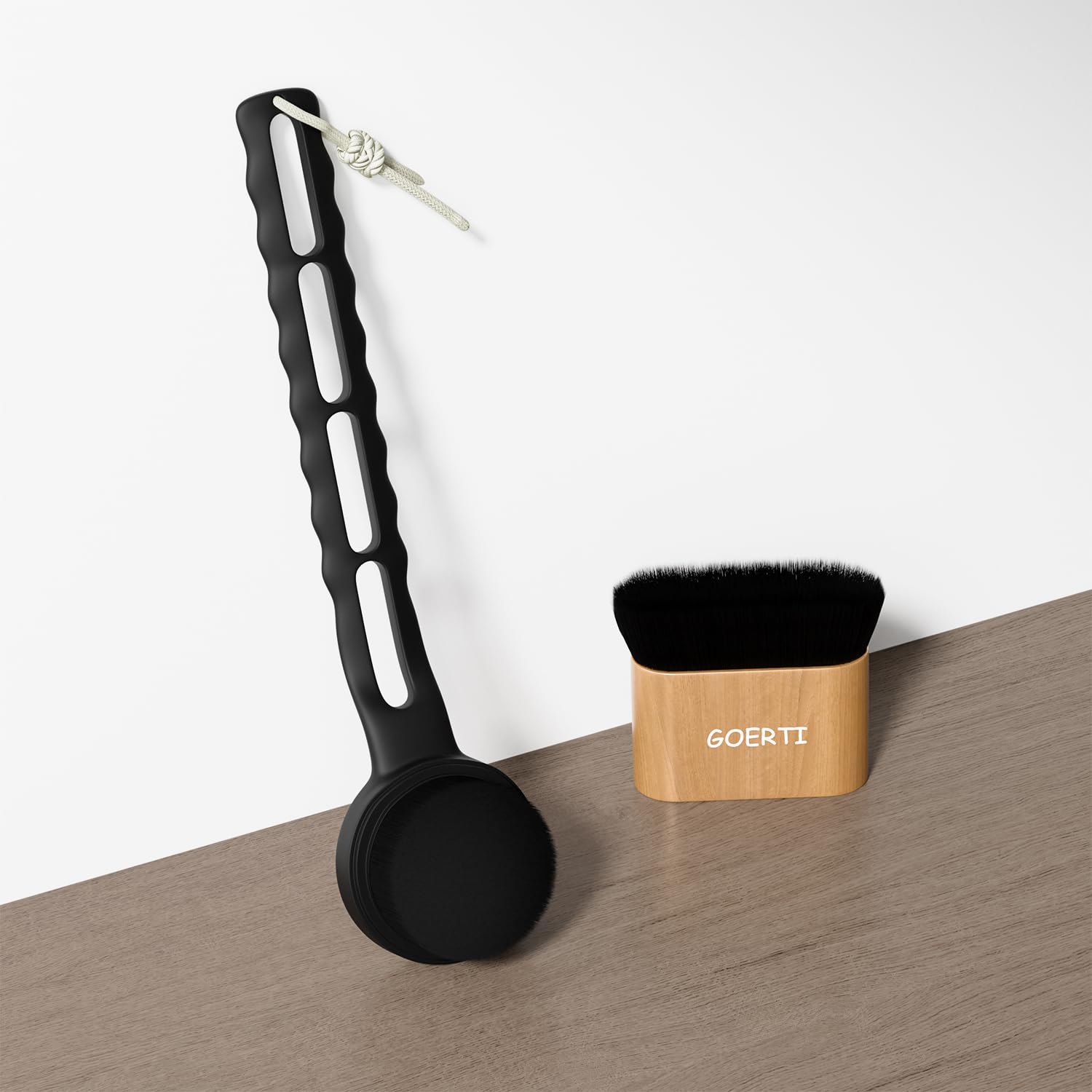 Premium Kabuki Makeup Brush for Liquid Foundation, Highlighter, Bronzer & Concealer - Soft Fluffy Bristles with Bamboo Handle - Perfect for Full Body Makeup & Contouring - Ideal for Professional Makeup Artists & Home Use