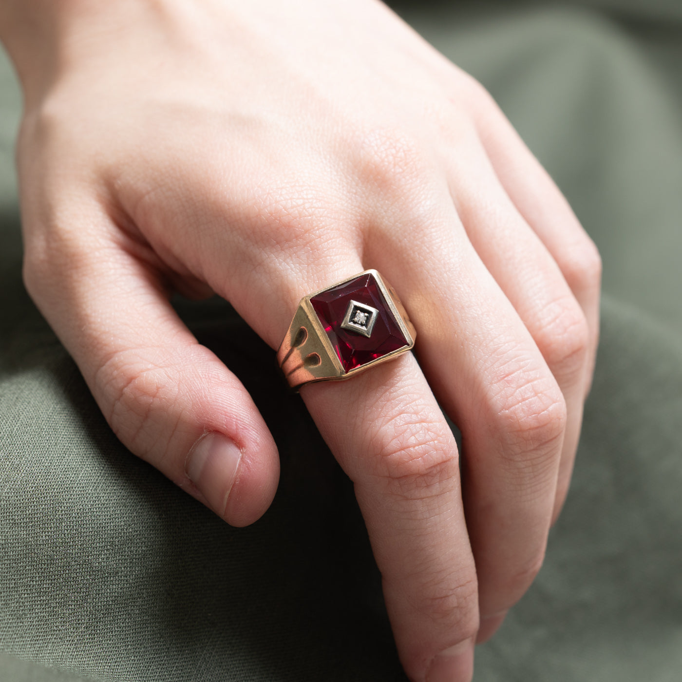 Exquisite 3.00ct Synthetic Ruby & 0.03ct Diamond Statement Ring - Size 9.75 | Elegant Jewelry for Weddings, Anniversaries & Special Occasions
