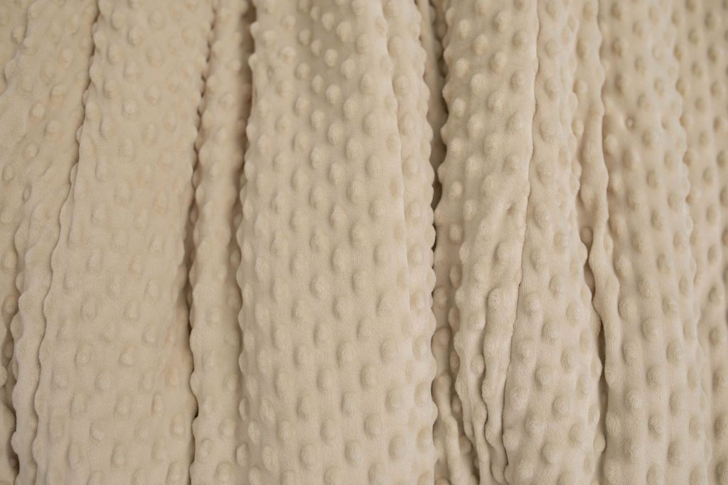 Luxury Soft Fleece Blanket - Cozy & Warm Throw for Bed, Couch, and Travel - Premium Quality Erin Luxe Blanket for Home Decor, Gifts, and Relaxation