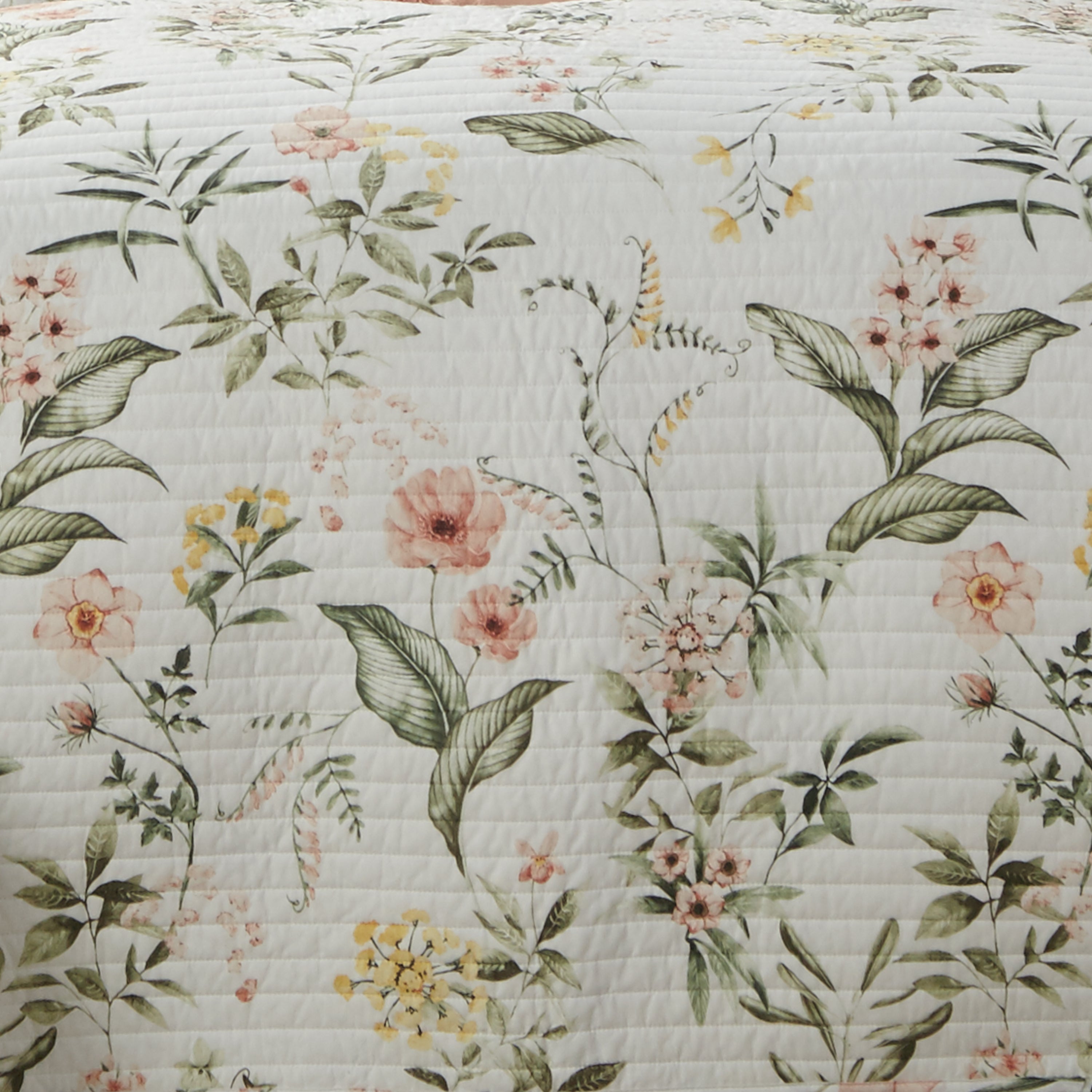 Viviana Luxury Quilt Set - Queen Size, Ultra Soft Bedding Comforter with Pillow Shams - Perfect for Cozy Bedrooms & Guest Rooms