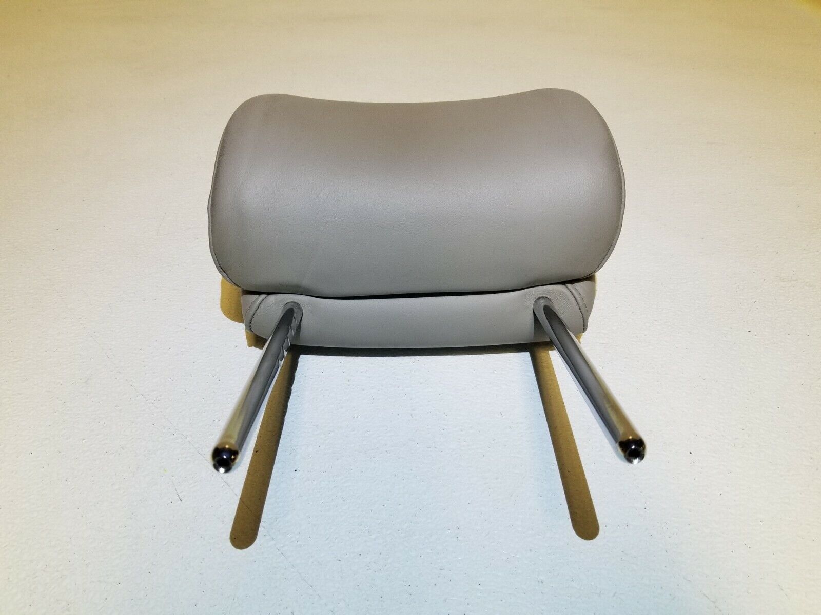 Original & Aftermarket 05-08 Acura RL Front Driver Seat Headrest - OEM Replacement Part for Comfort & Safety - Perfect for Car Upgrades & Repairs