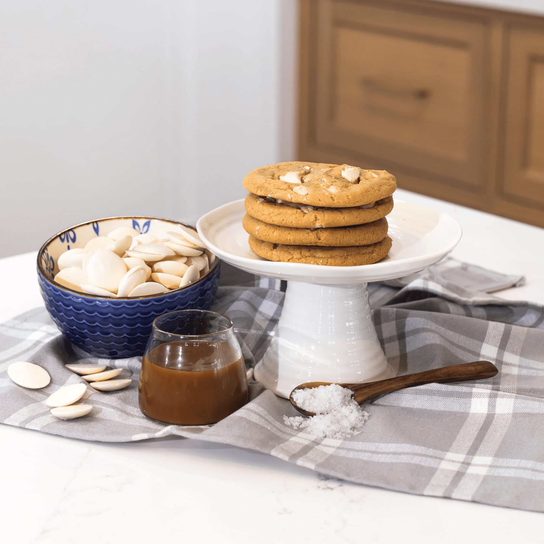 The Cravory: Gourmet Salted Caramel Cream Cookies - Pack of 6 (2.0 oz Each) | Individually Wrapped | Fresh Baked Dessert & Snack | Perfect for Gifts, Parties & Afternoon Tea