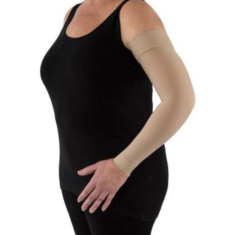 Jobst Bella Lite 20-30 mmHg Regular Compression Arm Sleeve for Women - Beige | Medical Grade Support for Lymphedema, Swelling & Varicose Veins | Perfect for Daily Wear, Travel & Post-Surgery Recovery