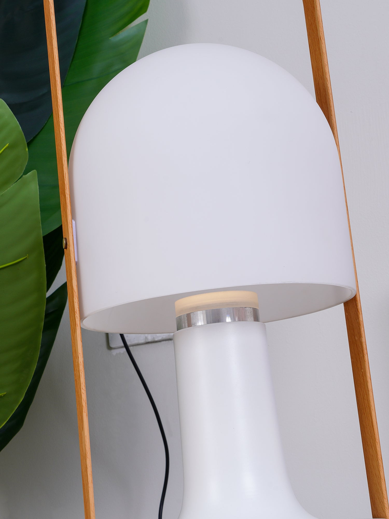 Follow Me Table Lamp - Adjustable LED Desk Light for Reading, Working & Studying - Perfect for Home Office, Bedroom & Dorm Room