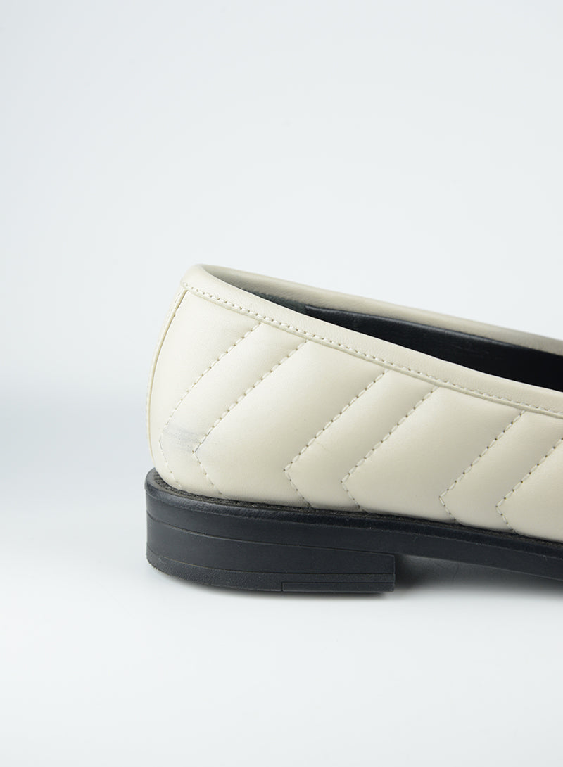 Gucci Cream Leather Loafers Size 36 - Classic Comfort for Business & Casual Wear