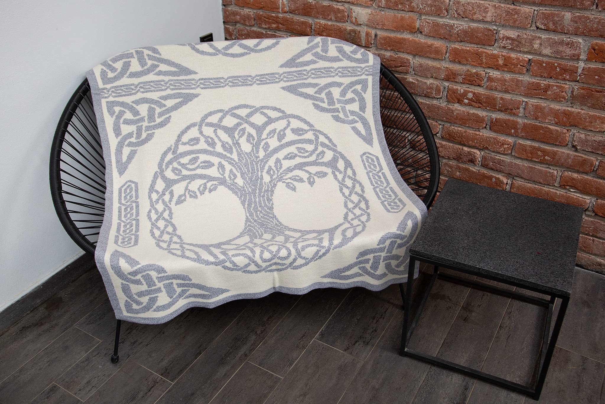 SAOL Irish Tree of Life Bed Scarf Runner - Soft Wool Blend Bedspread for King Size Beds (Grey) - Elegant Bedroom Decor for Master & Guest Rooms