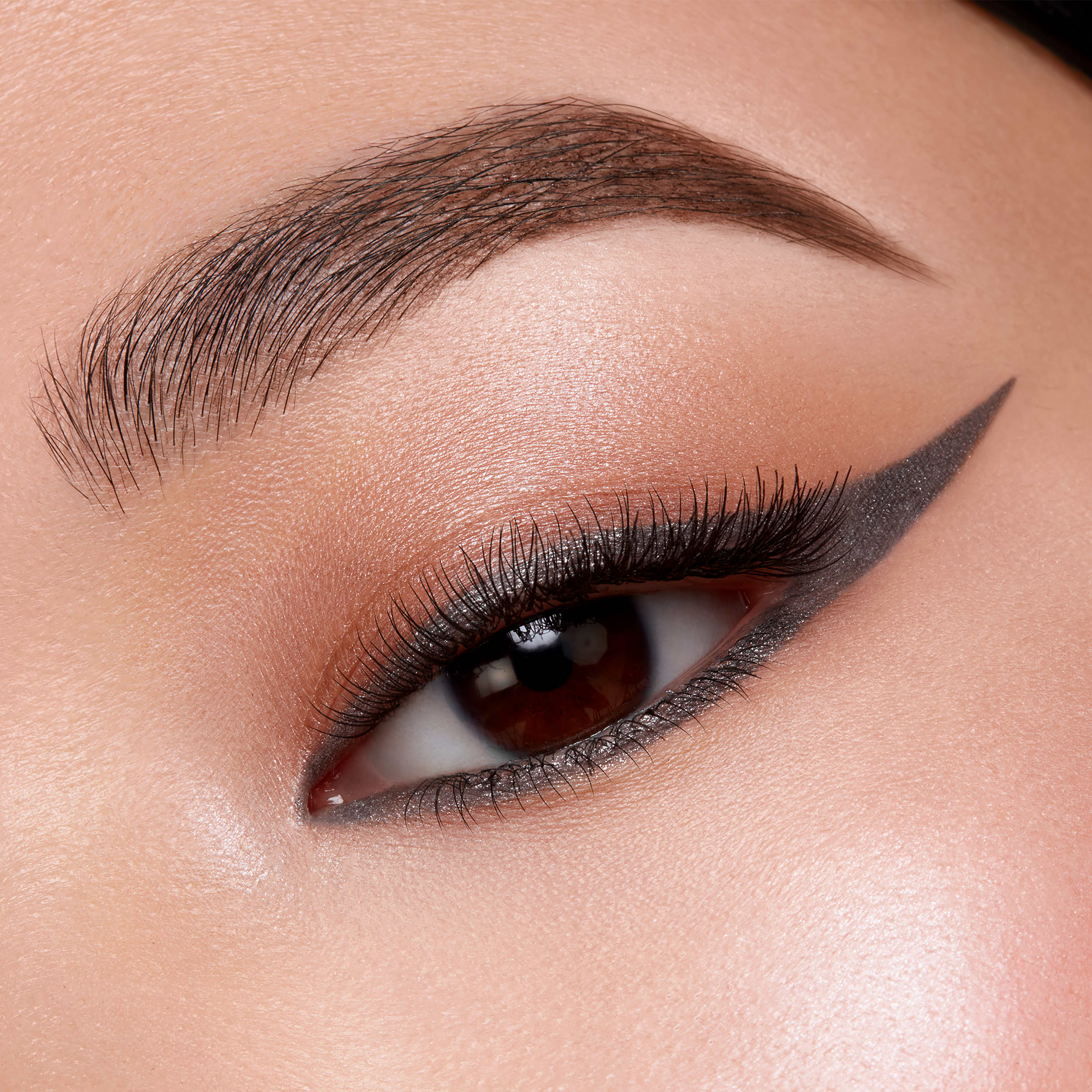 Long-Lasting Waterproof Gel Eyeliner Pencil - Smudge Proof & Highly Pigmented for Precise Eye Makeup - Perfect for Daily Wear, Party Looks & Professional Makeup Artists