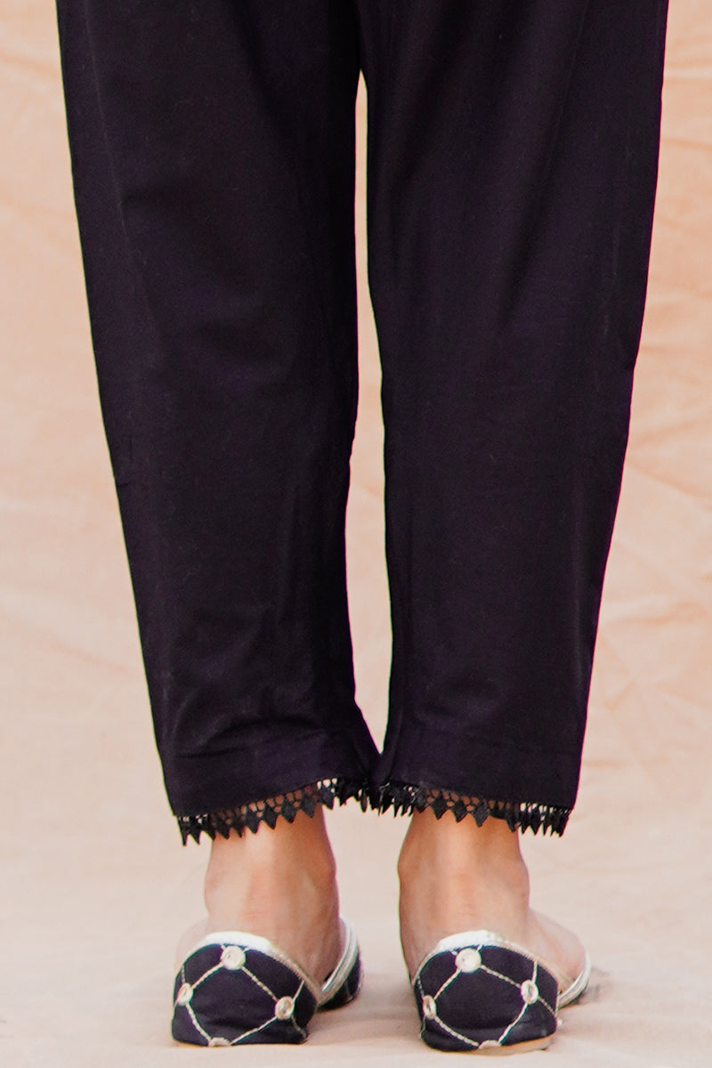 Stylish Lace Tapered Women's Pants - Elegant & Comfortable Trousers for Work, Office & Casual Wear