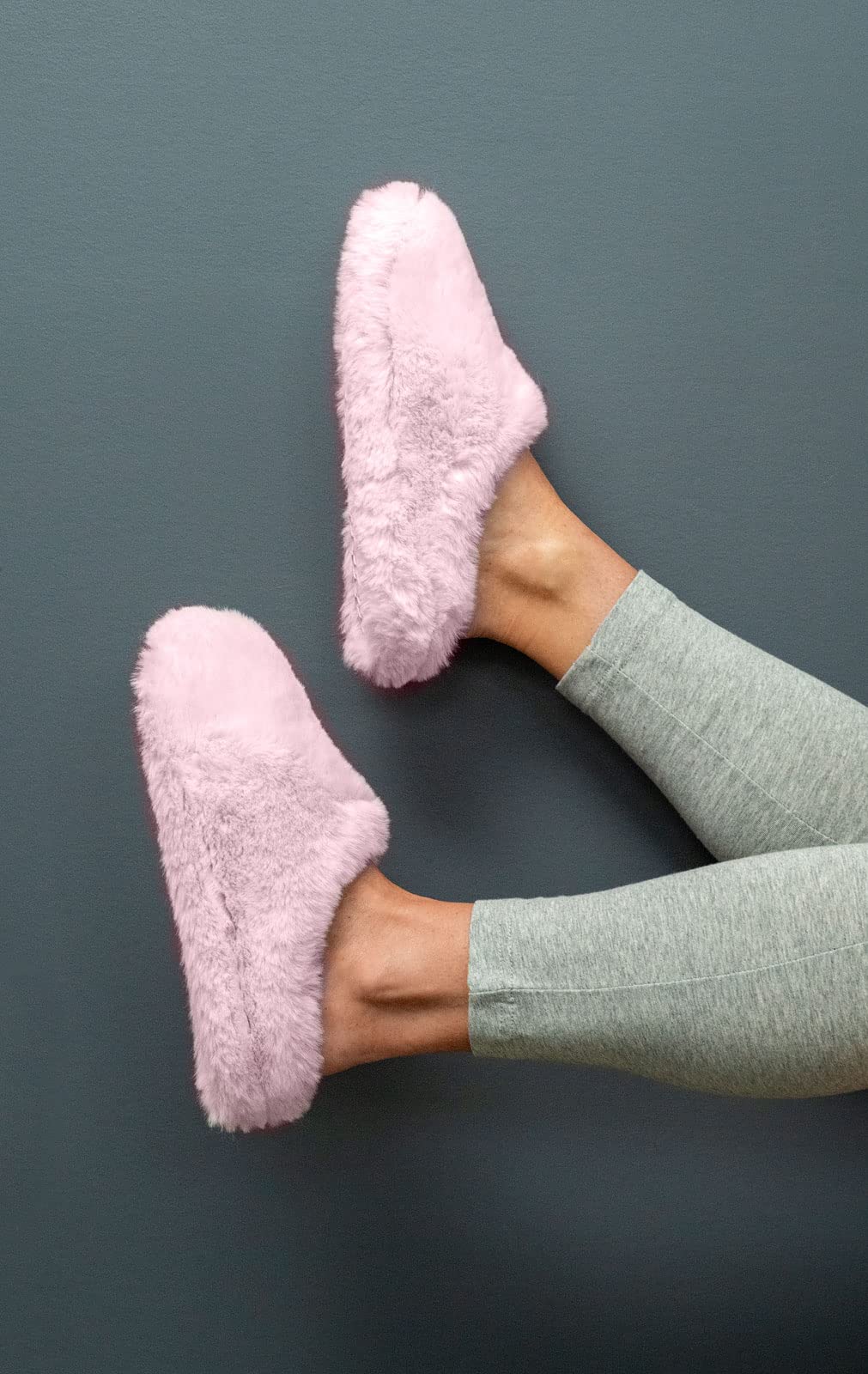 Cozy Women's Fuzzy Slippers - Soft Plush House Shoes for Women | Perfect for Relaxing at Home, Lounging & Winter Comfort