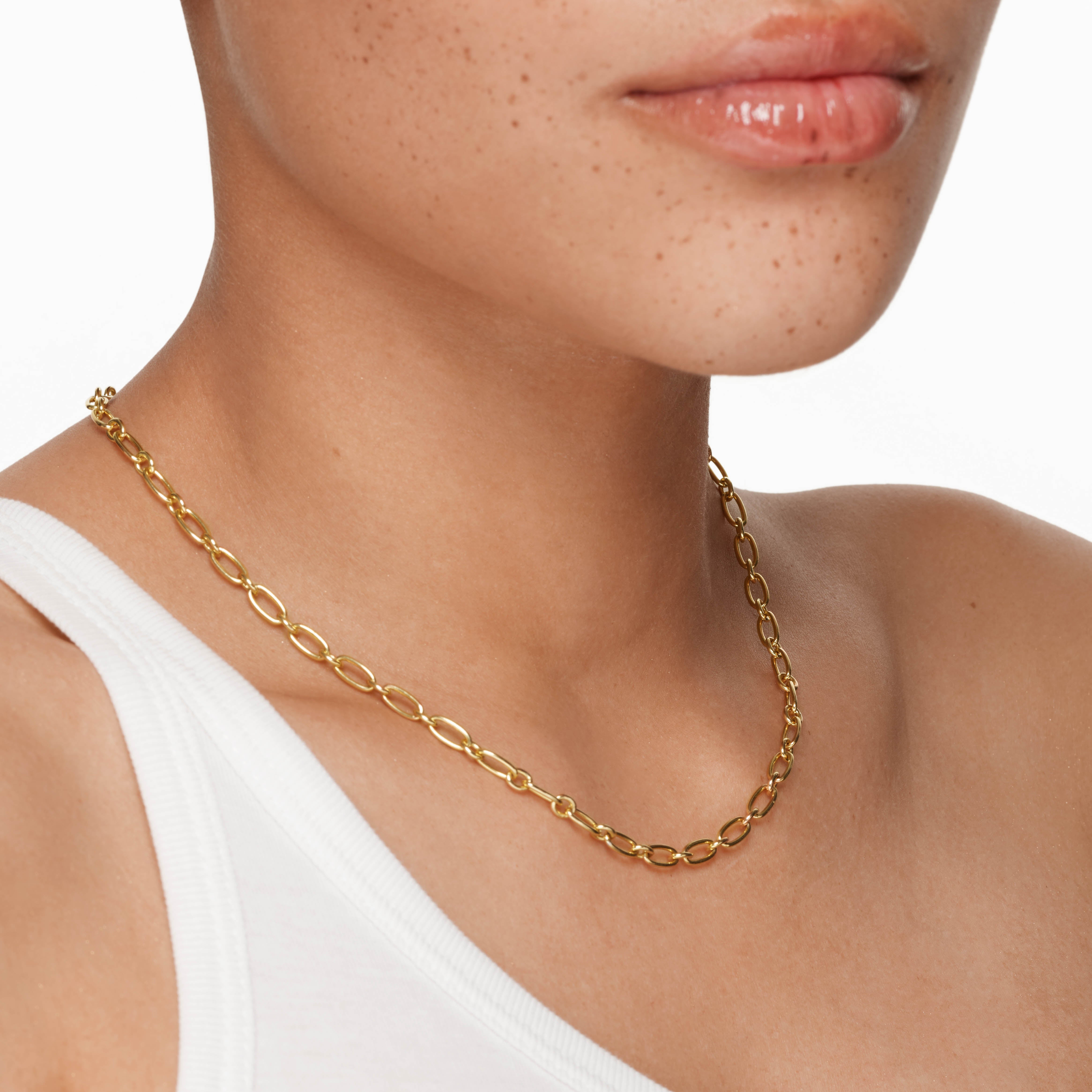 Gold Alternating Paperclip Chain Necklace - Elegant Layering Piece for Everyday Wear & Special Occasions