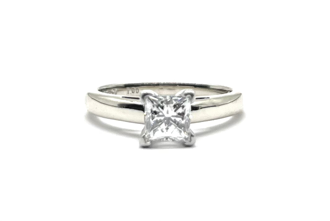 Princess Cut Diamond Solitaire Engagement Ring for Women - Elegant Leo Zodiac Jewelry for Proposals, Weddings & Anniversaries