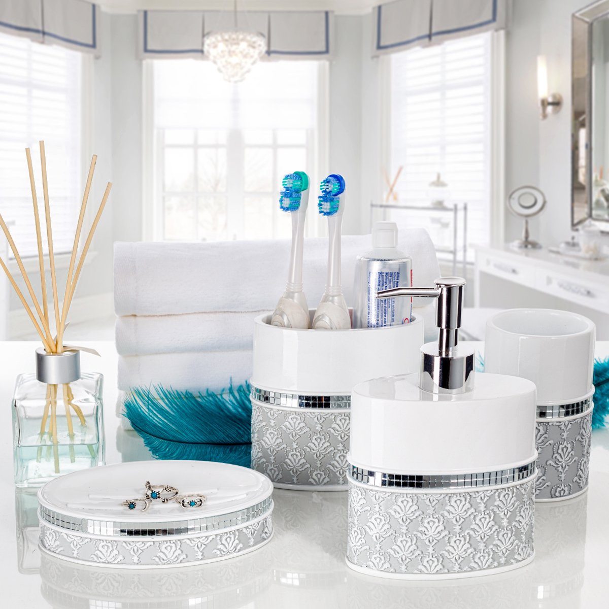 Decorative Damask Soap Dish for Bathroom - Gray & White Ceramic Soap Holder for Sink, Shower, Bathtub - Elegant Bath Accessories for Home Decor & Gift Ideas