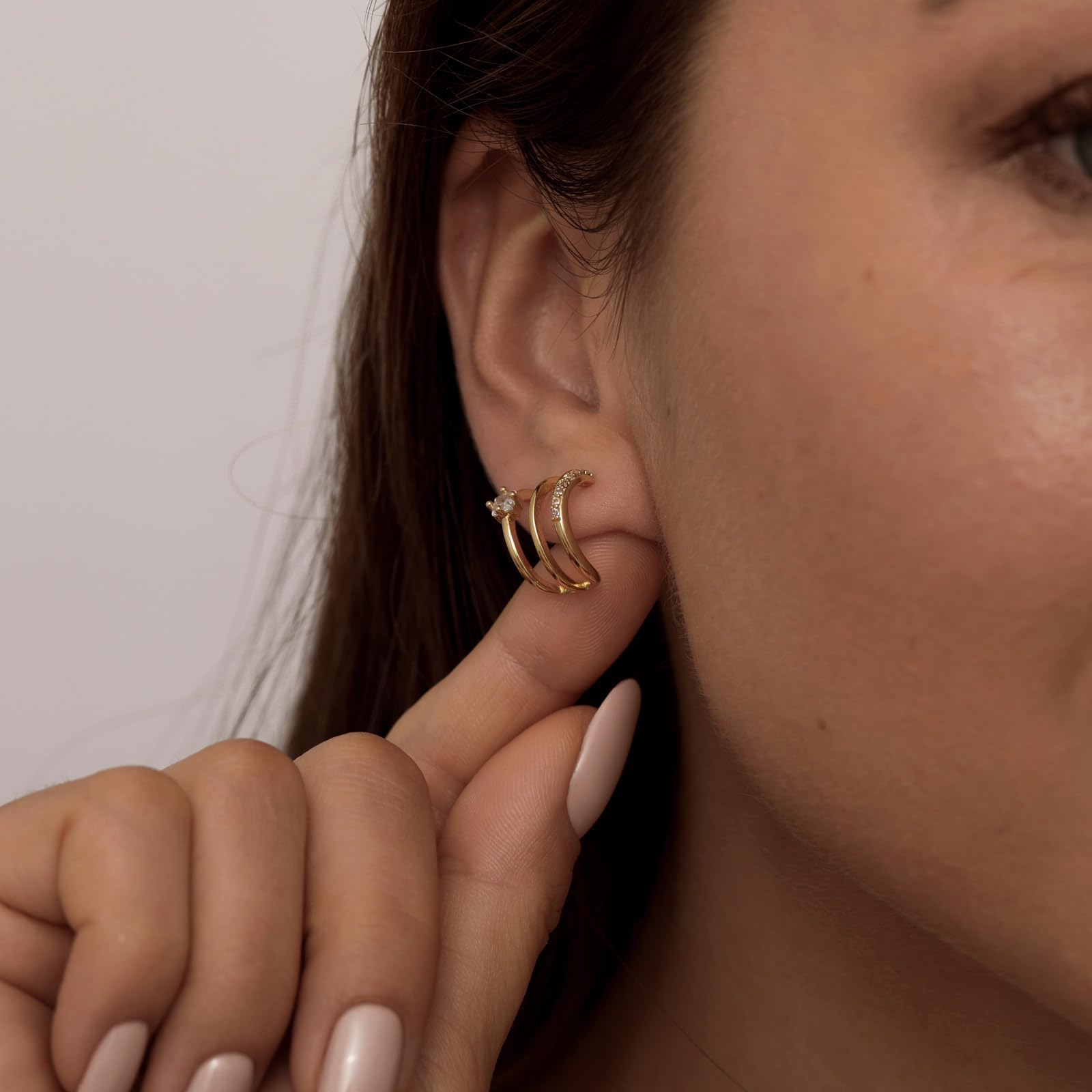 14K Gold Plated Hoop Earrings for Women - Lightweight Hypoallergenic Paperclip Twist Rope Hammered Diamond Small Earrings | Dainty Gold/Silver Jewelry Gifts for Her | Perfect for Everyday Wear, Parties & Special Occasions