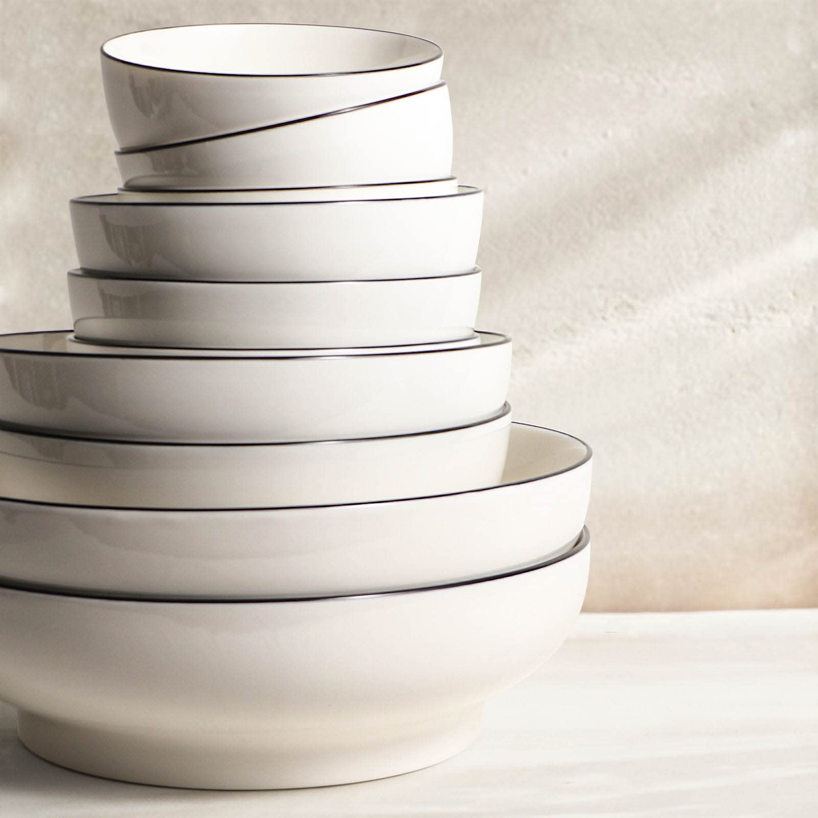 **28oz Ceramic Bowls Set of 4 - White, Microwave, Oven & Dishwasher Safe - Ideal for Salad, Pasta, Rice, Oatmeal, Pho & Ramen - Perfect for Family Dinners, Parties & Everyday Use**