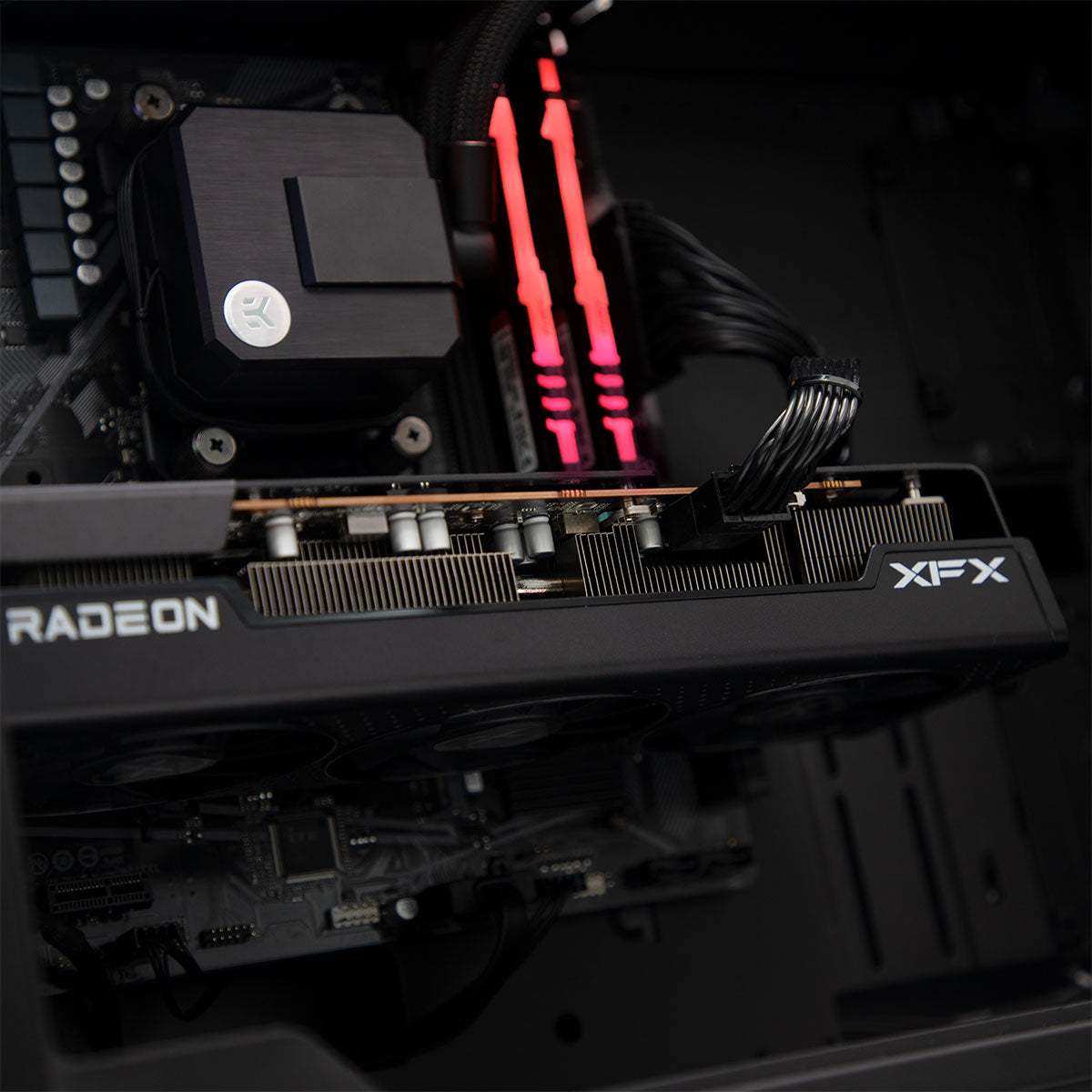 Best AMD Ryzen 5 5600 & Radeon RX 7600 Gaming PC - High Performance Desktop Computer for 1080p Gaming, Streaming & Content Creation