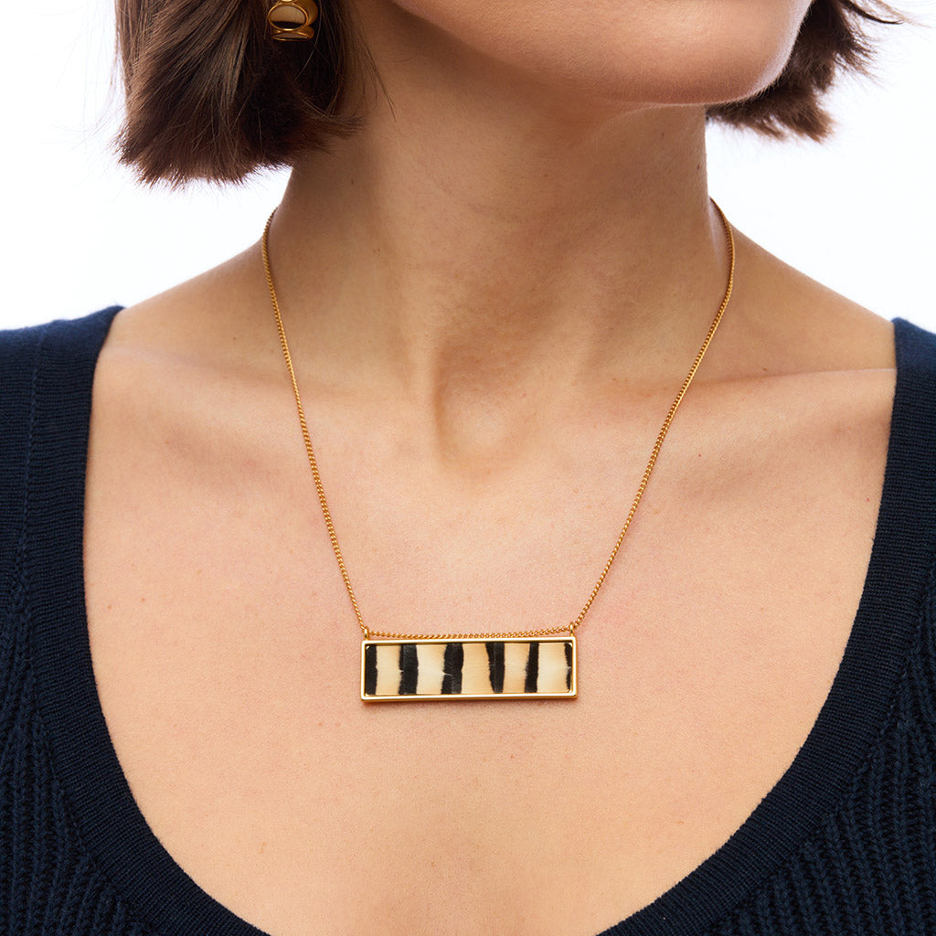 Casper Bar Necklace for Women - Minimalist Gold Pendant Necklace - Elegant Layering Jewelry for Everyday Wear & Special Occasions