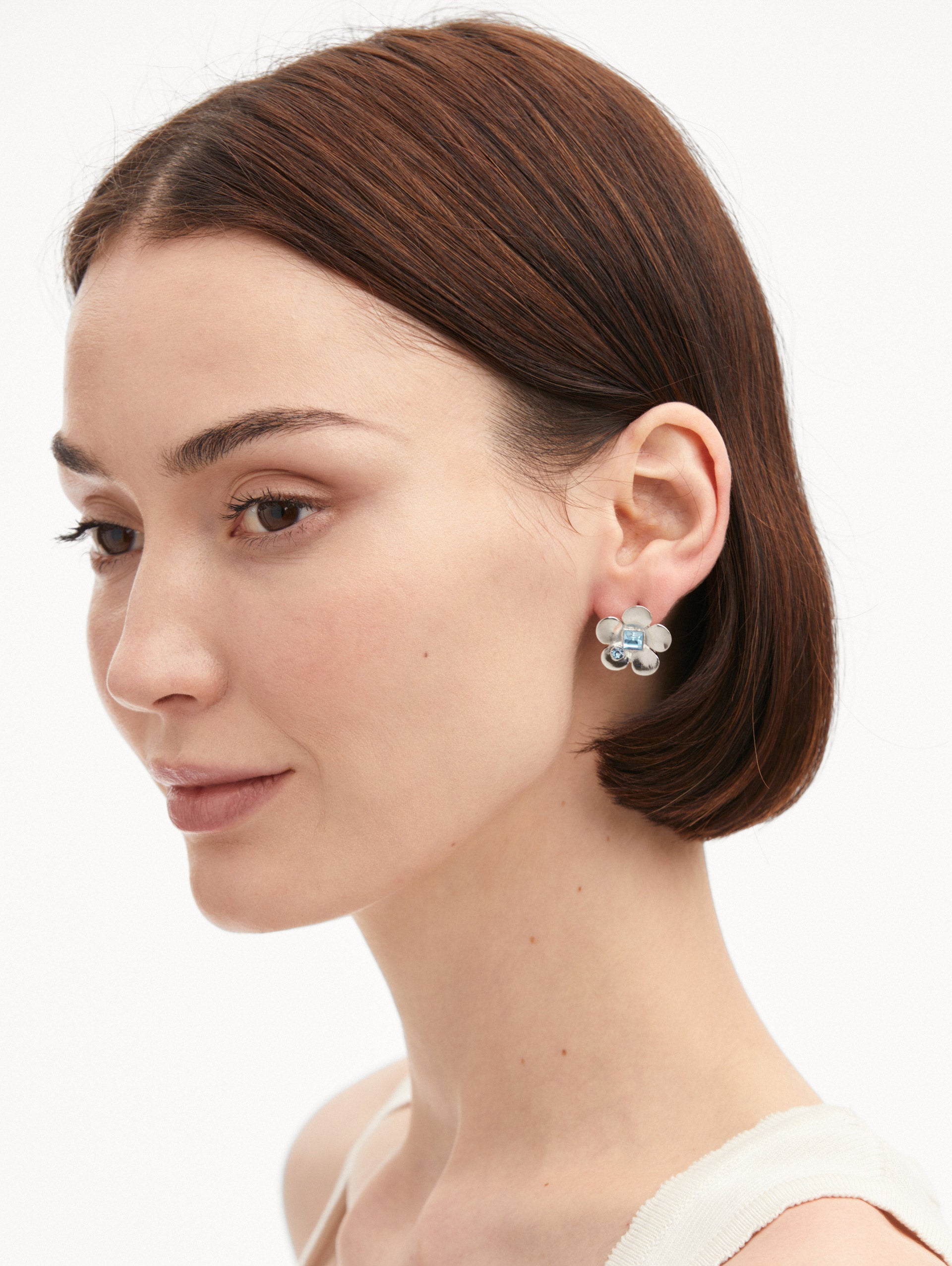 Flower Stud Earrings for Women - Dainty Floral Earrings for Everyday Wear | Perfect Gift for Her, Birthday, Anniversary | Hypoallergenic & Comfortable