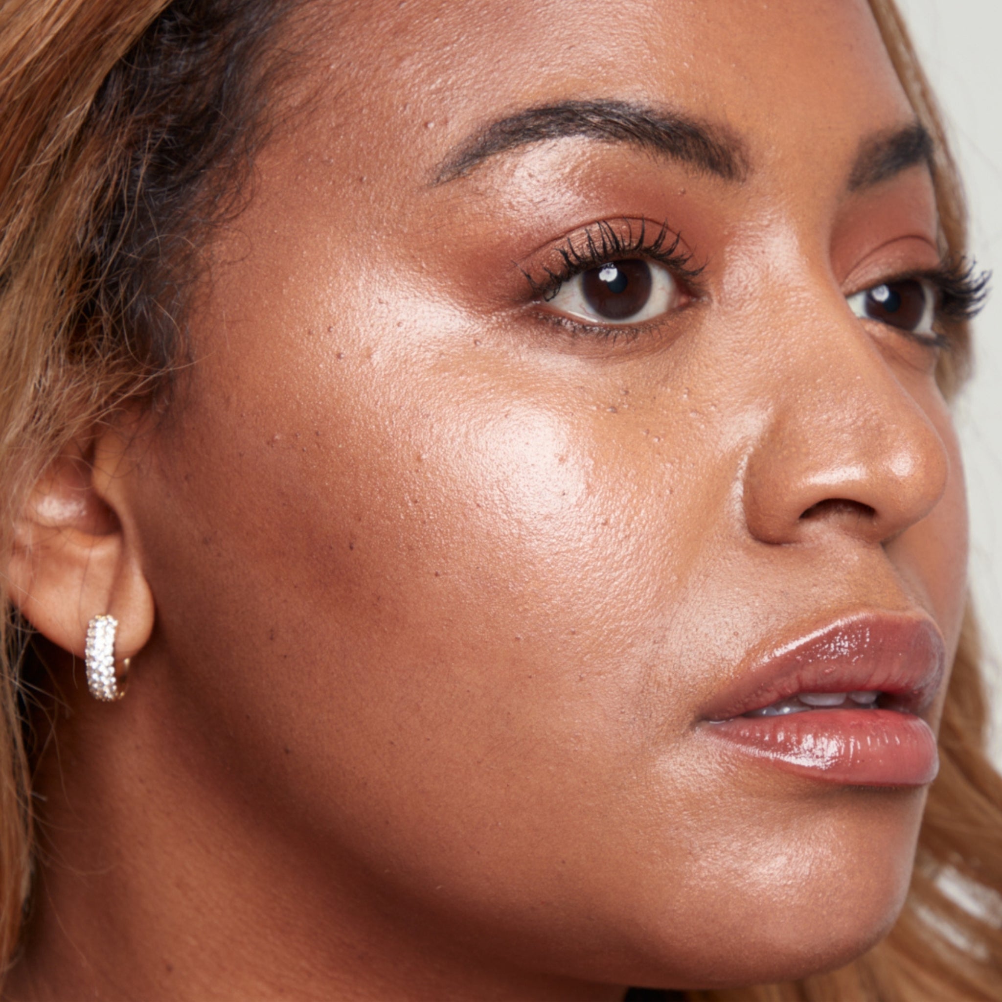 Best Hyaluronic Acid Highlight Balm for Glowing Skin - Hydrating & Illuminating Face Moisturizer - Perfect for Daily Makeup & Night Skincare Routine