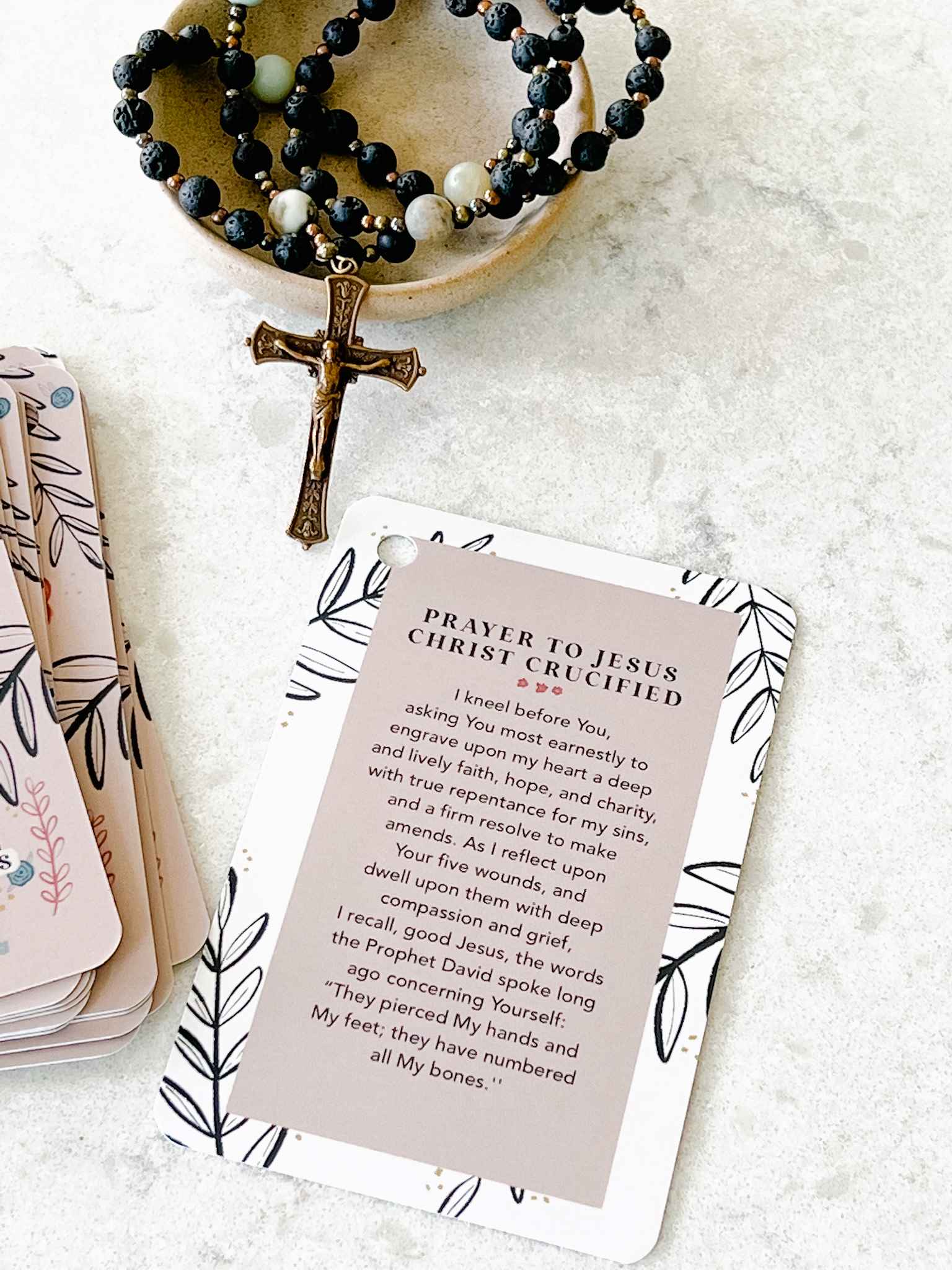 Stations of the Cross Prayer Cards - 14 Beautiful Devotional Cards for Catholic Lenten Season | Perfect for Home Prayer, Church Groups & Bible Study