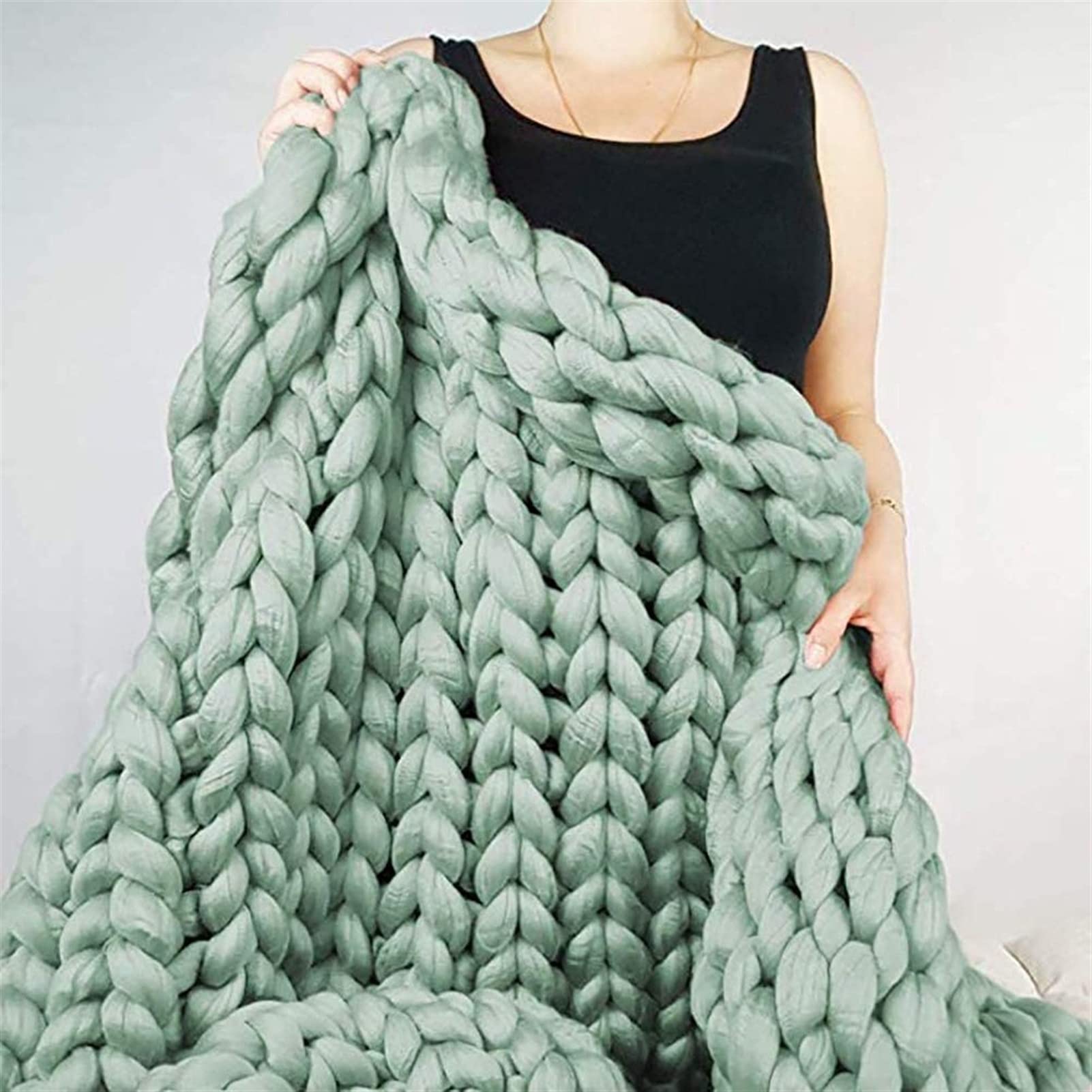 Luxury Chunky Knit Throw Blanket - Super Soft & Warm Braided Knit Blanket for Couch, Bed, Sofa - Home Decor & Cozy Lounge Essential - Washable & Durable (Green, 120x150cm) - Perfect for Winter Nights, Movie Time & Gift Giving