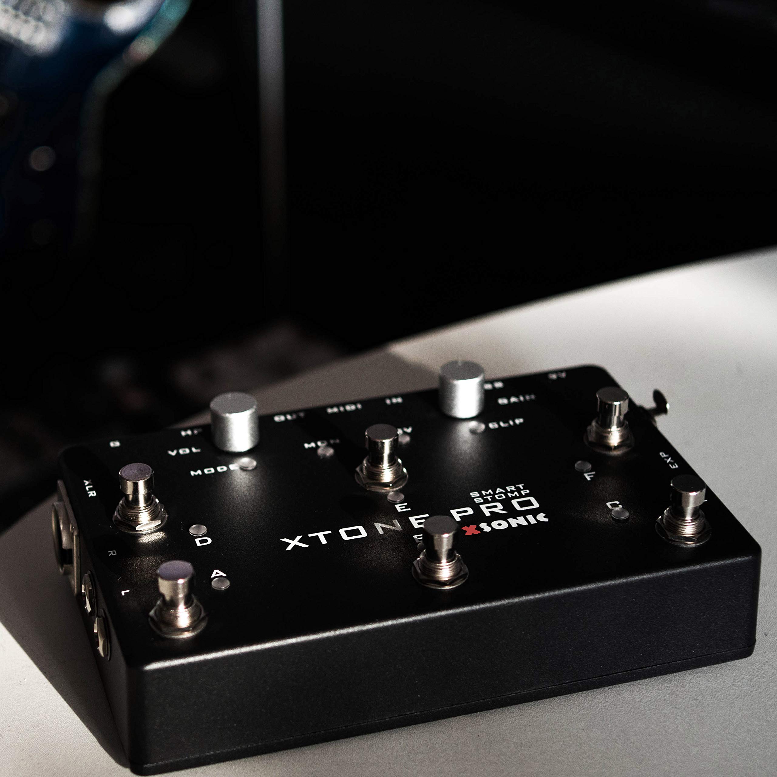 XTONE PRO 192K Professional Audio Interface - Ultra Low Latency 192KHz/114dB with Dual Inputs, Mic Preamp & Expression Pedal for Guitar, Bass & Studio Recording - Perfect for Live Performances, Home Studios & Mobile Music Production