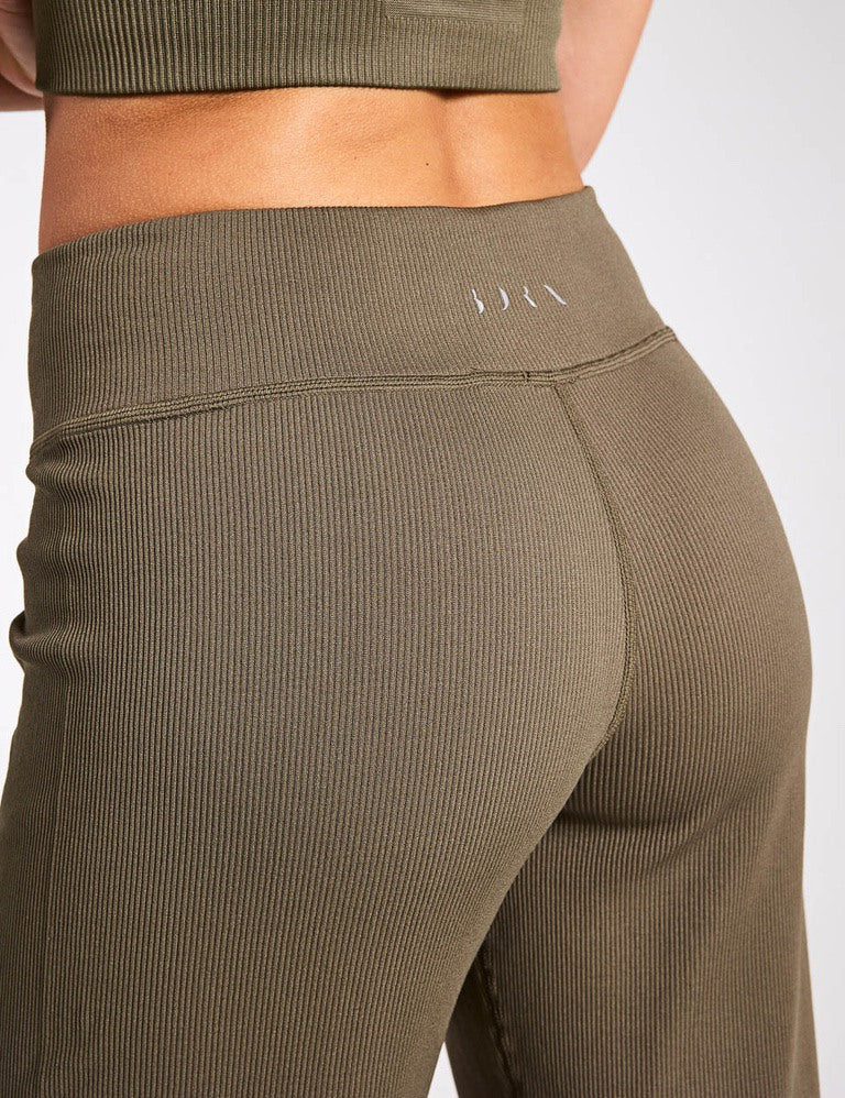 Fait Pants for Women - Comfortable Walnut Brown Trousers | Perfect for Work, Travel & Casual Outfits