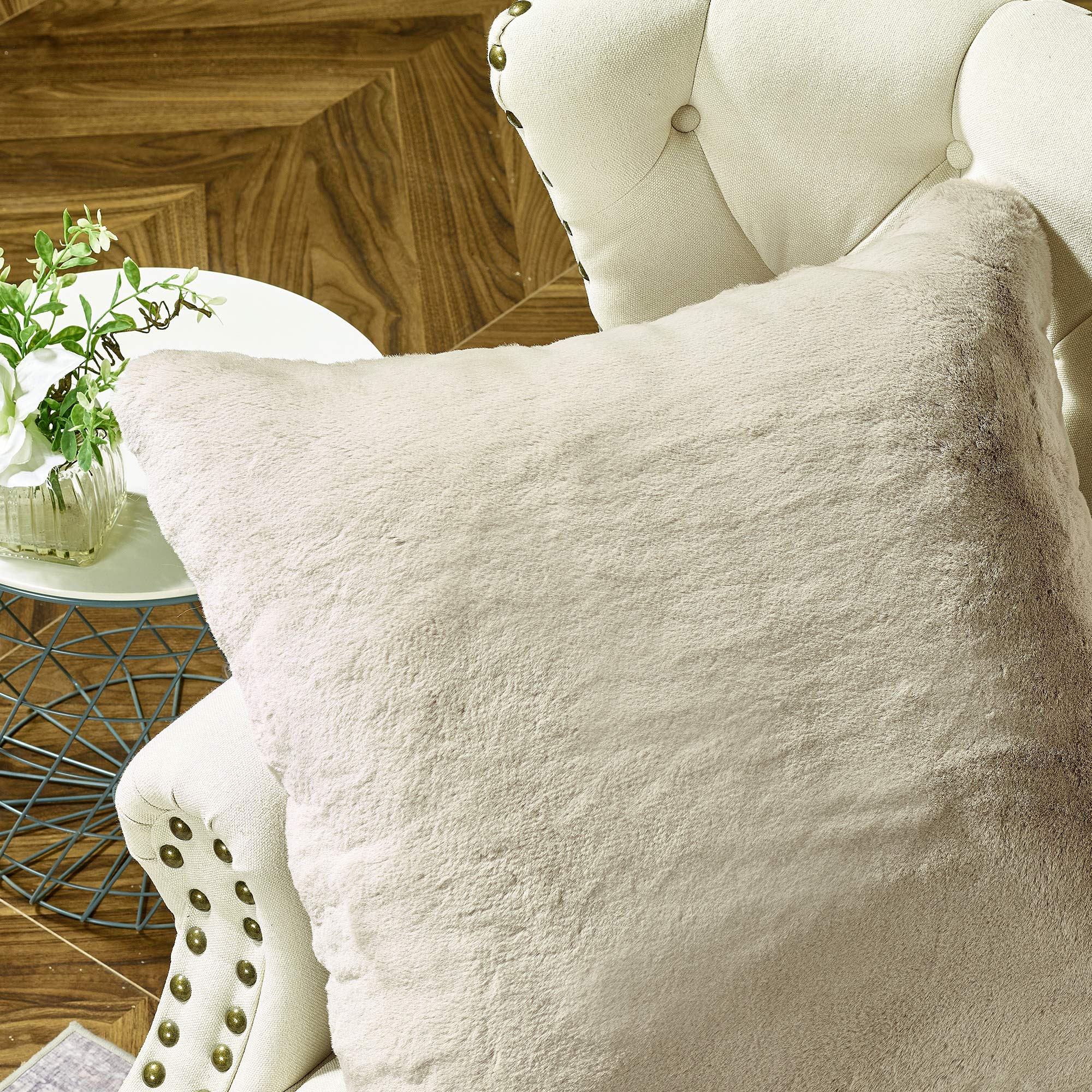 Luxury Heavy Faux Fur Throw Pillow Covers Set of 2 - 26x26 Inch Soft Solid Square Decorative Couch Pillows - Pure Cashmere Feel for Sofa, Bedroom & Living Room Décor - Perfect for Cozy Nights and Stylish Home Accents