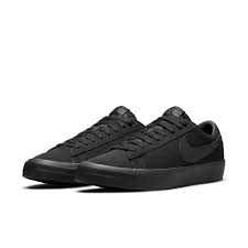 Nike SB Zoom Blazer Low Pro GT Skate Shoes - Men's Black Sneakers for Streetwear & Skateboarding | Lightweight Comfort & Durability