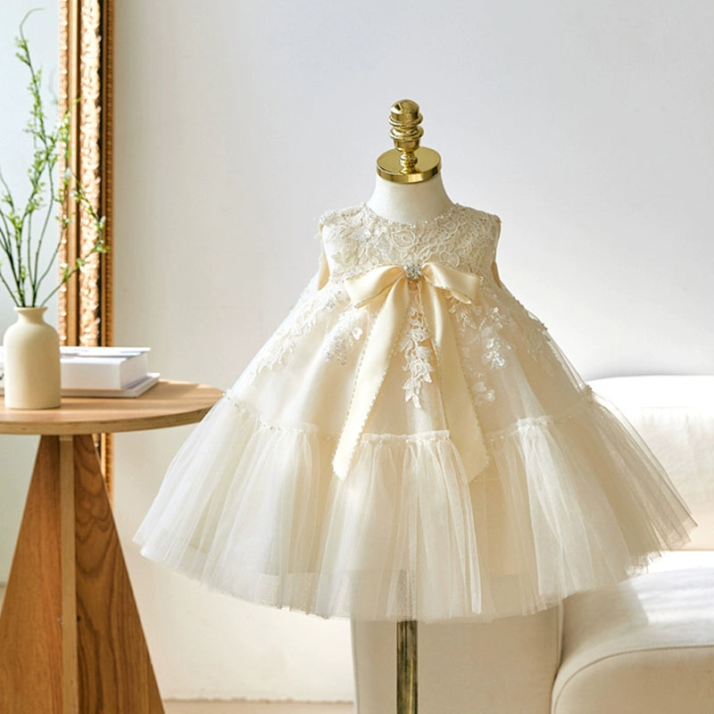 Beautiful Baby Girl First Communion Dress - White Lace Christening Gown for Toddler Birthday & Baptism - Perfect for Church Ceremonies, Photo Shoots & Special Occasions