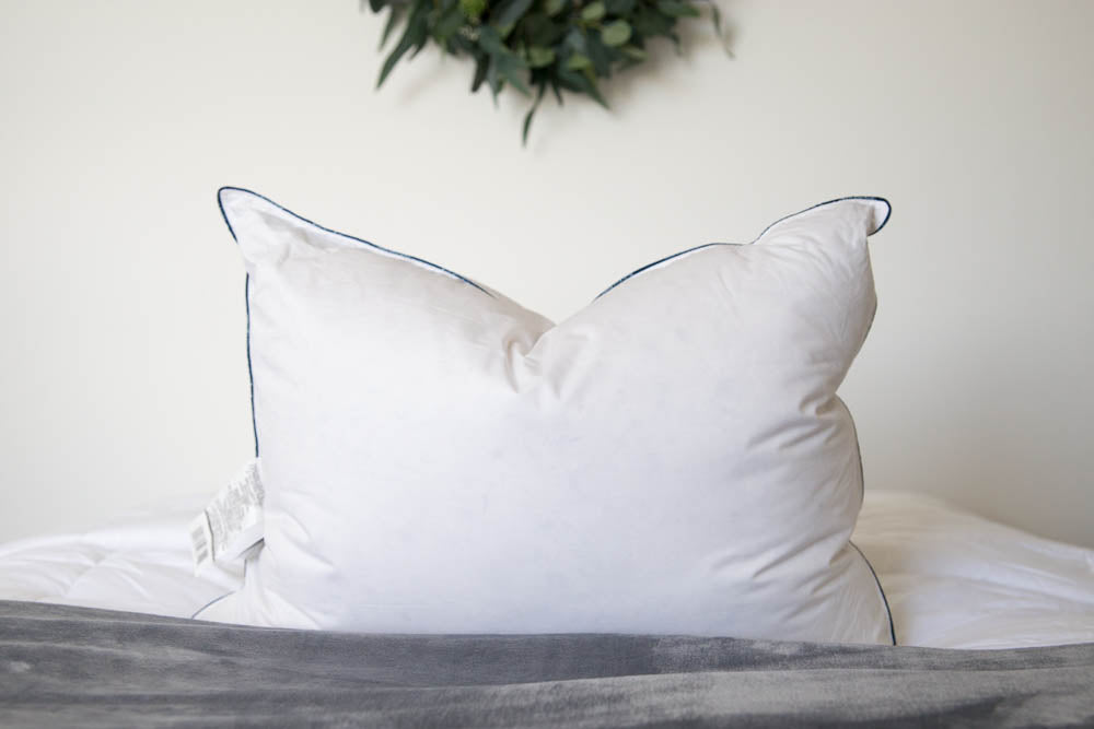 Pacific Coast Feather Down Alternative Pillow - Hypoallergenic & Soft for Side Sleepers - Perfect for Bed, Sofa & Travel Use