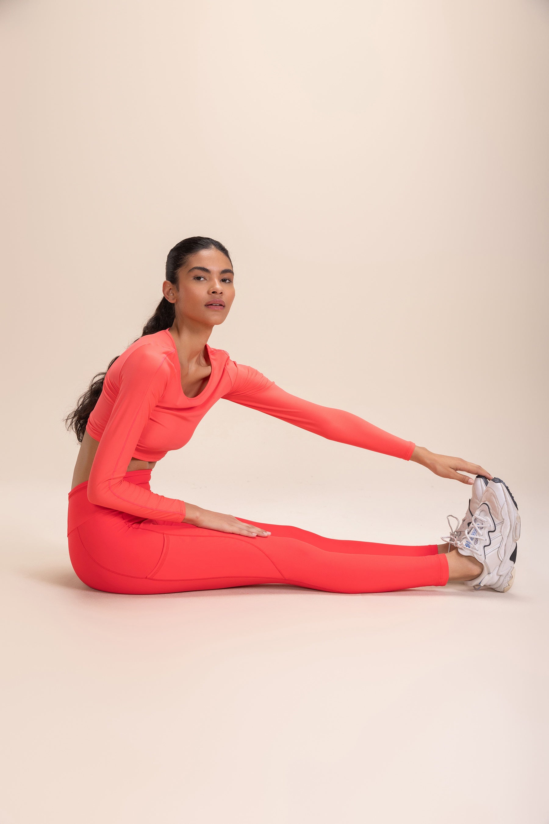 6-Pocket High-Speed Workout Leggings for Women - Running, Yoga & Gym - Moisture-Wicking & Stretchy Activewear
