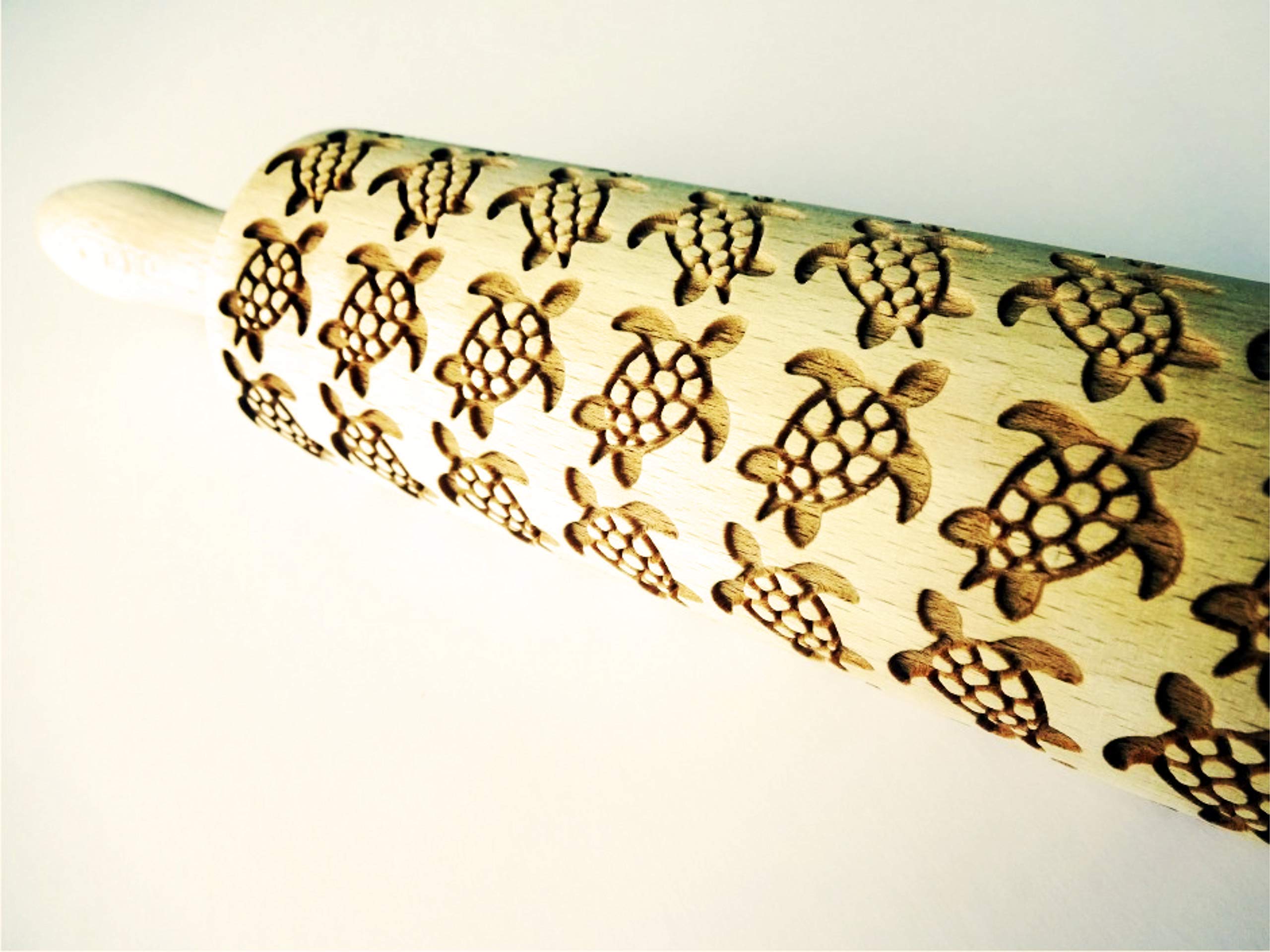 Laser Engraved Wooden Rolling Pin with Turtle Embossing - Handmade Cookie Dough Roller for Baking and Decorating - Perfect for Cookies, Pastries, and DIY Dessert Making
