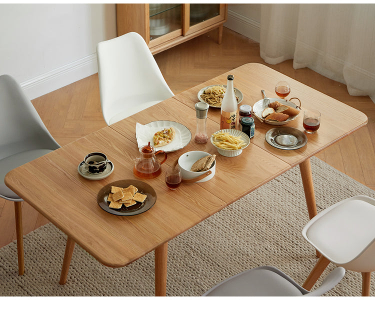 Solid Oak Wood Extendable Dining Table - Expandable for 6 to 8 People - Perfect for Small Spaces & Family Gatherings