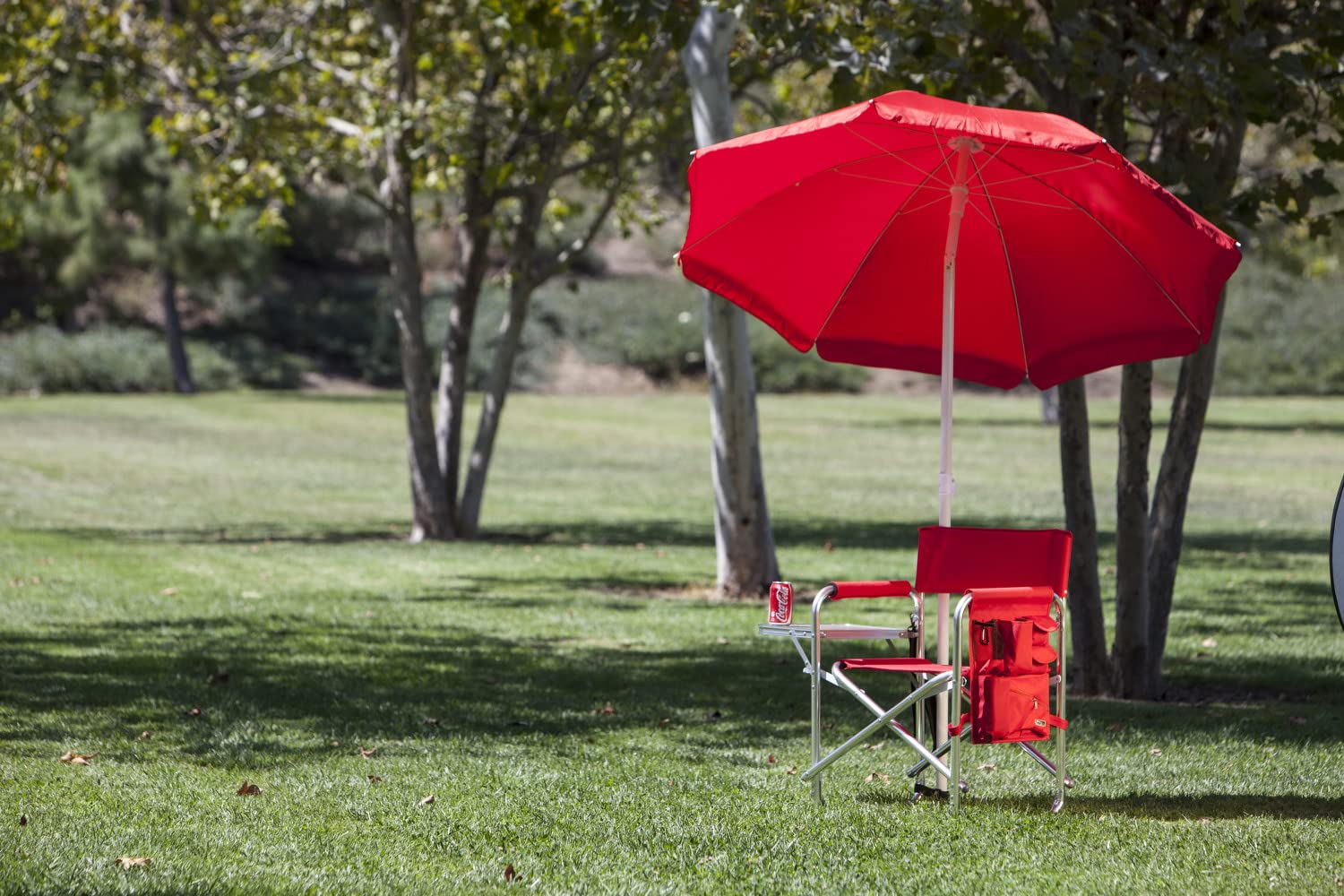 PICNIC TIME NCAA California Bears Folding Sports Chair with Side Table - Portable Beach & Camping Chair for Adults - Perfect for Tailgating, Outdoor Concerts, and Backyard Relaxation