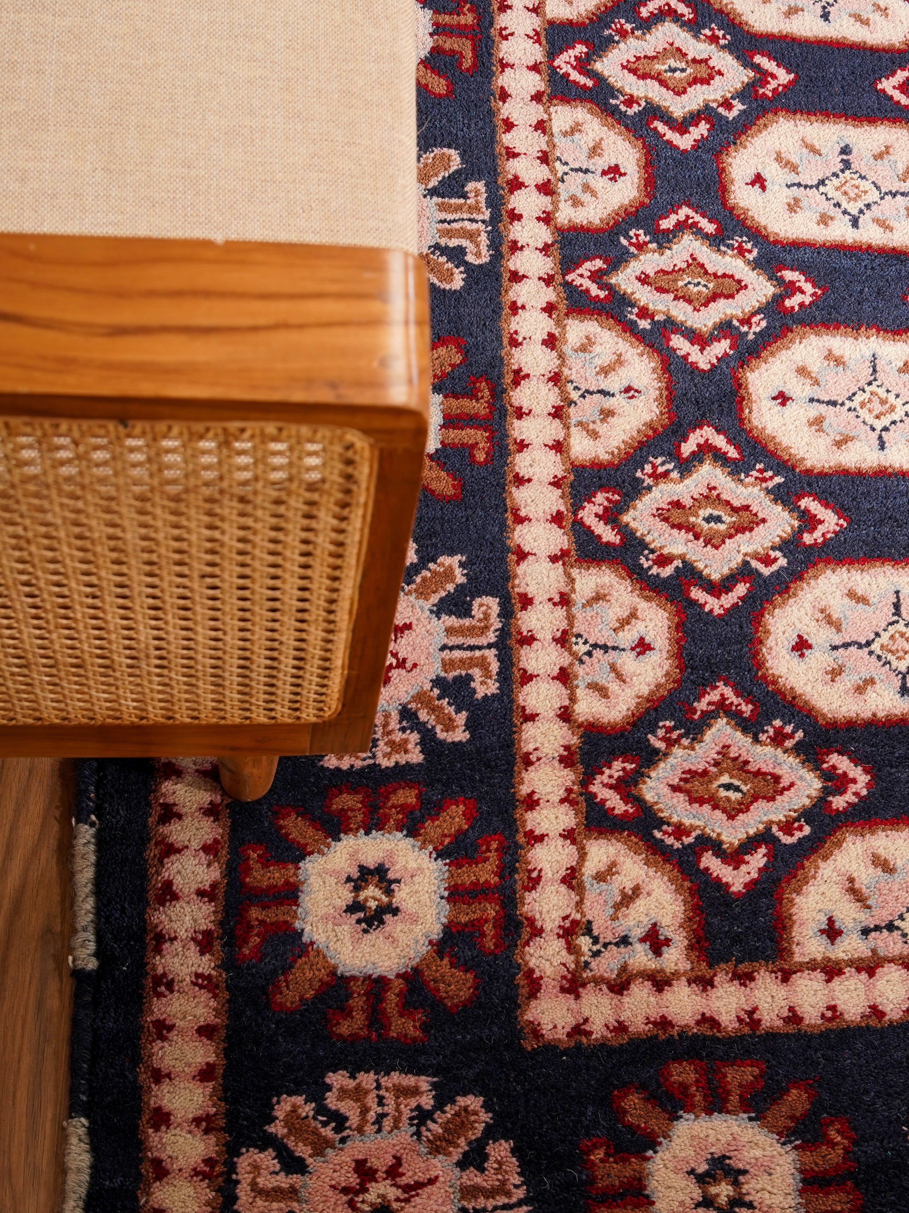 Handmade Bakhtiari Afghan Rug - Premium Hand-Knotted Wool Carpet for Living Room, Bedroom & Home Decor | Traditional Persian Design, Durable & Luxurious