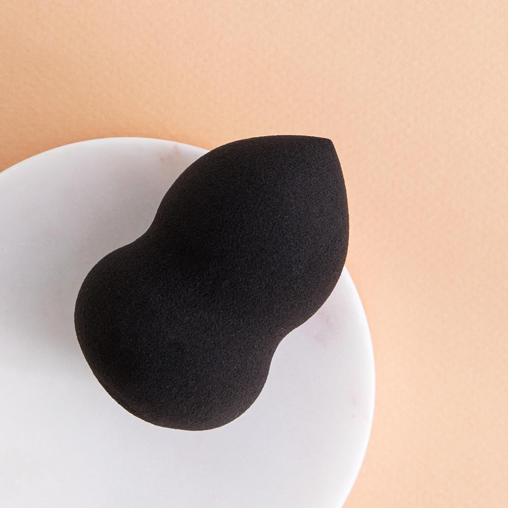 Flawless Blending Sponge - Professional Makeup Beauty Sponge for Seamless Foundation & Concealer Application - Perfect for Everyday Makeup & Airbrush Finish