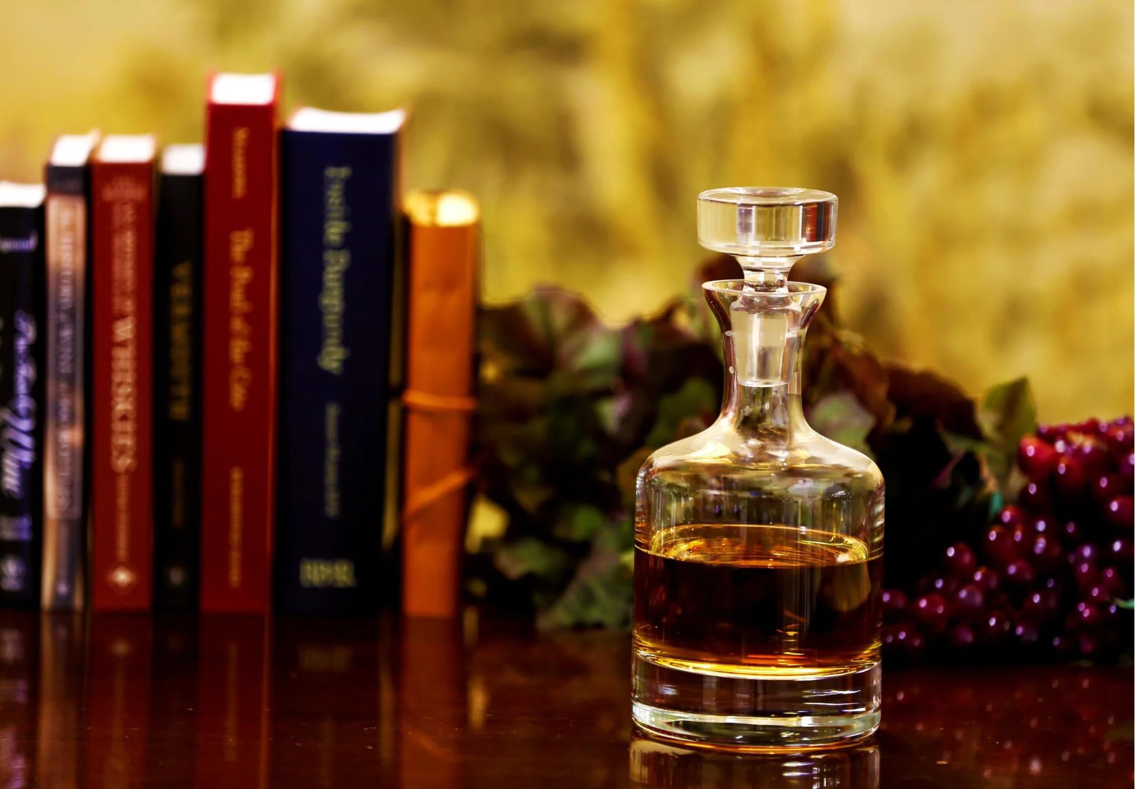 Premium Ravenscroft Crystal Scotch Decanter Set - Handcrafted in Europe, 1 Lead-Free Crystal Decanter with Stopper & 4 Tumblers - Elegant Gift Boxed Whiskey Set for Home Bar, Dinner Parties & Special Occasions