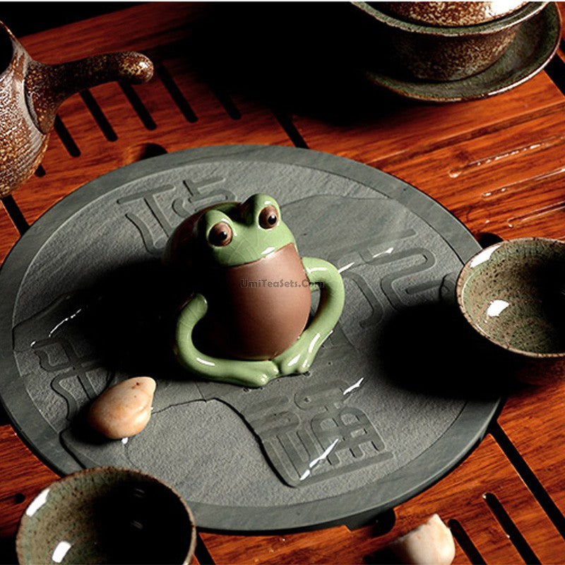 Premium Ge Kiln Ceramic Clay Frog Tea Pet - Handcrafted Zen Tea Companion for Gongfu & Japanese Tea Ceremony - Perfect Gift for Tea Lovers & Meditation Spaces