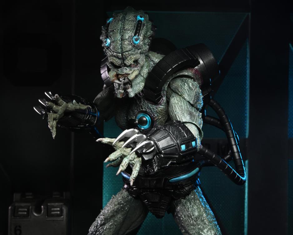 Predator: Concrete Jungle - Ultimate Stone Heart Action Figure | Collectible Movie Character Model for Fans & Display | Perfect for Home Decor, Office Display, and Gift Giving