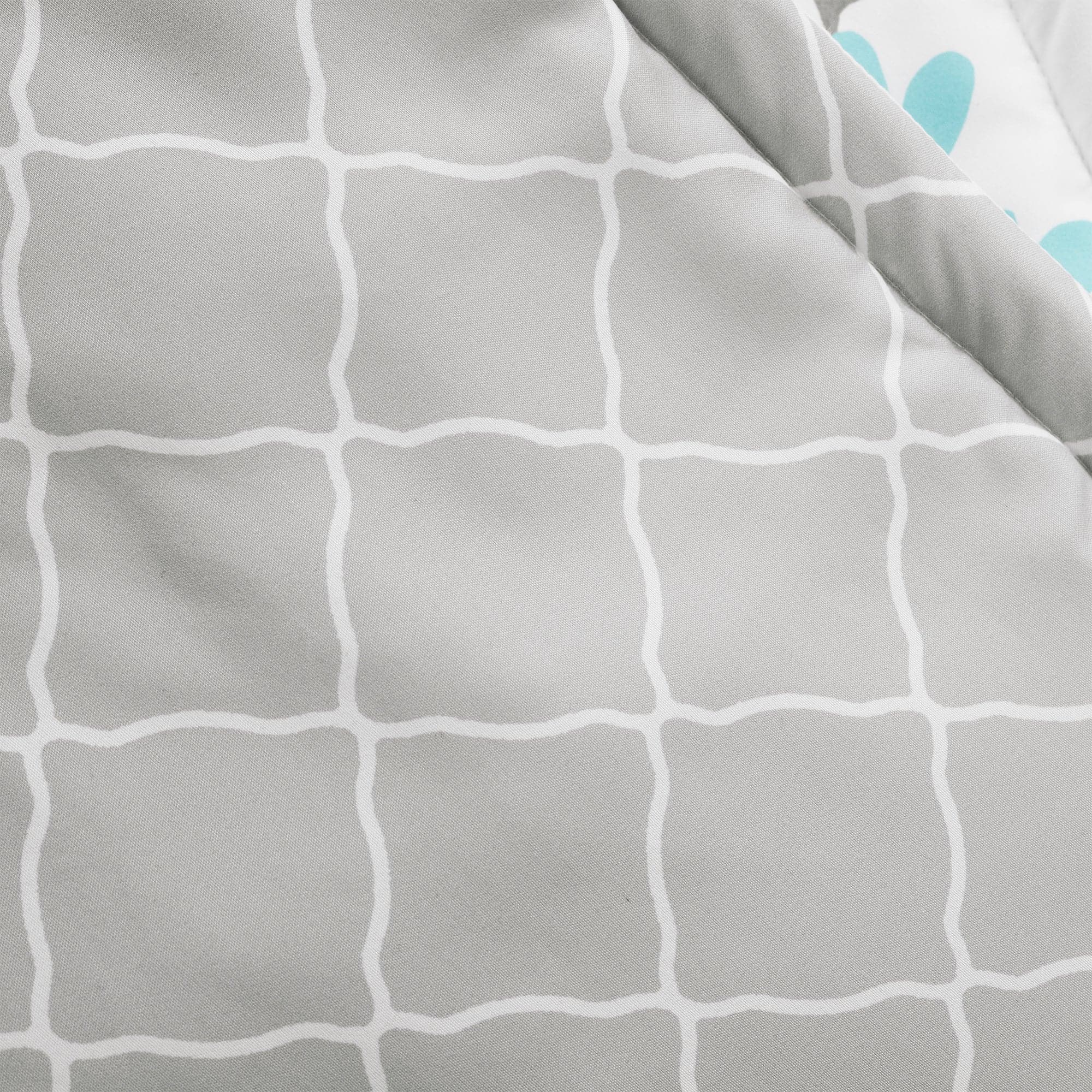 Reversible Aprile Throw Blanket - Soft & Cozy Double-Sided Design for Couch, Bed, or Sofa - Perfect for Home Decor, Gifts, and All Seasons Use