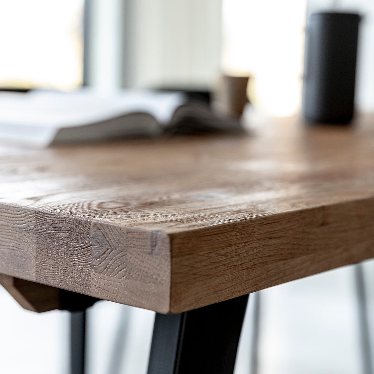 Calia Extendable Oak Dining Table 200-300cm | Rectangular Solid Wood Table for Kitchen, Dining Room & Entertaining