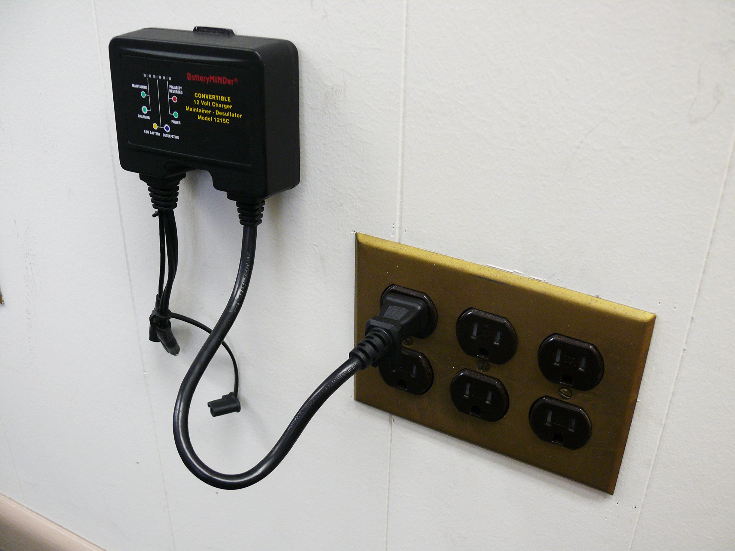 12V 1.5A Smart Battery Charger Maintainer & Desulfator - Multi-Purpose On-Board/Benchtop Charger for Car, Truck, Motorcycle, ATV, Boat, RV - Perfect for Winter Storage & Long-Term Vehicle Maintenance