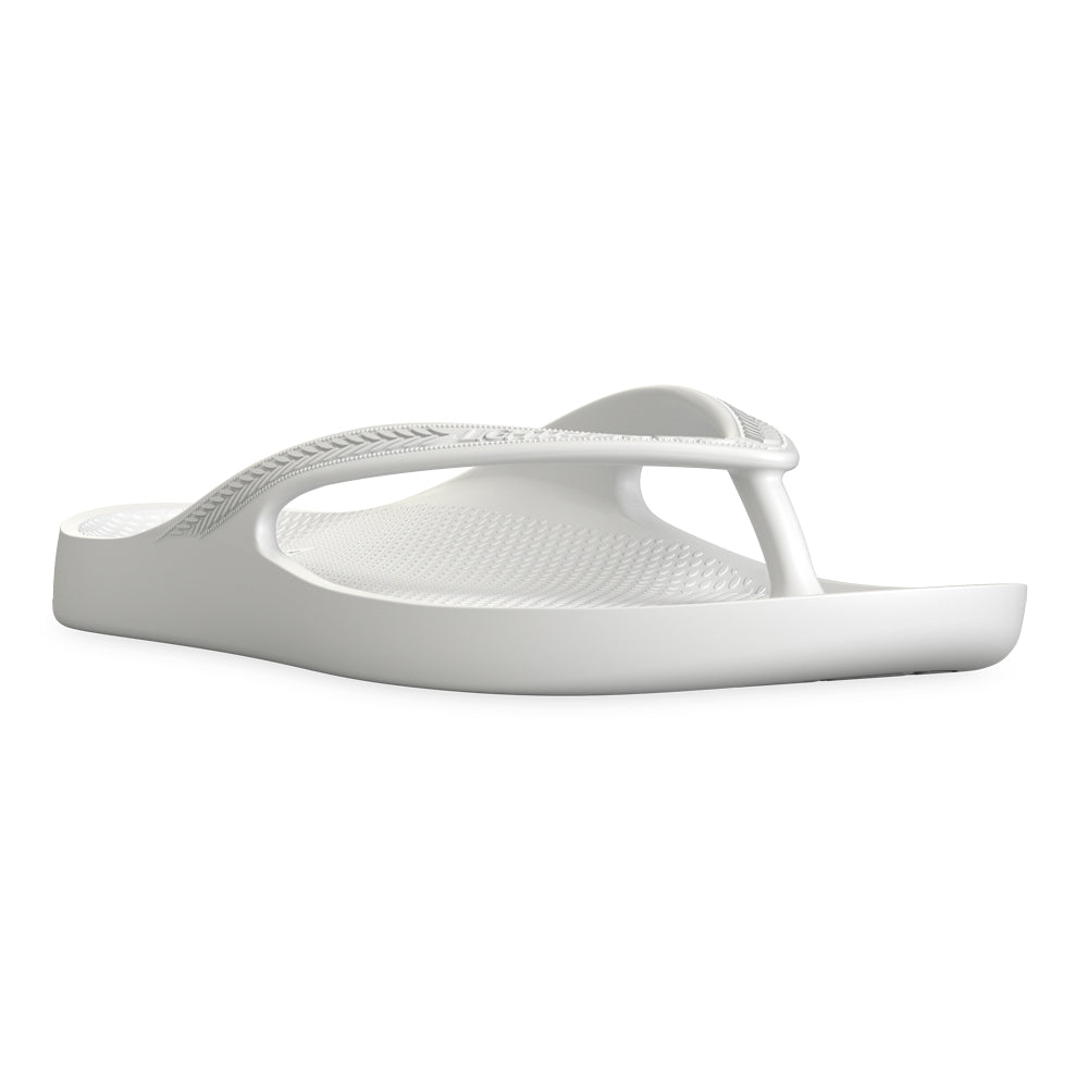 LightFeet Arch Support Flip Flops for Women & Men - Comfortable Orthopedic Sandals with Cushioning - White - Perfect for Beach, Pool & Summer Walking