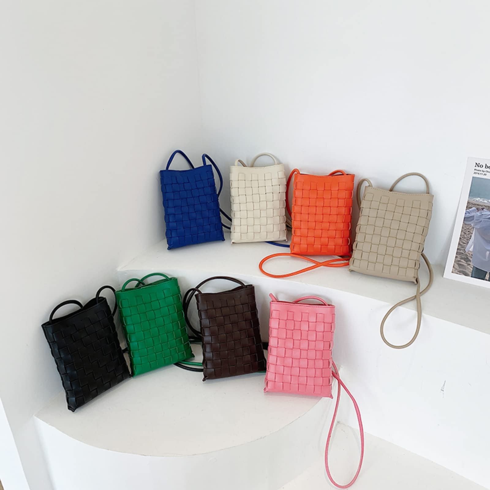 Women's Woven Crossbody Phone Bag - Stylish & Compact for Daily Use