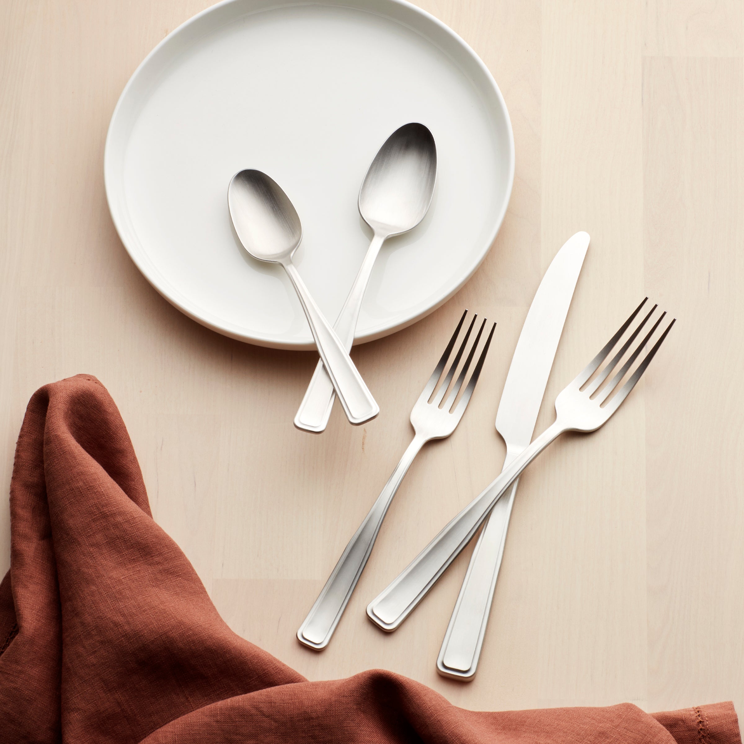 Reid Satin 20-Piece Flatware Set - Stainless Steel Silverware Set for 4 - Elegant Dining Utensils for Home, Restaurant & Wedding - Knife, Fork & Spoon Set